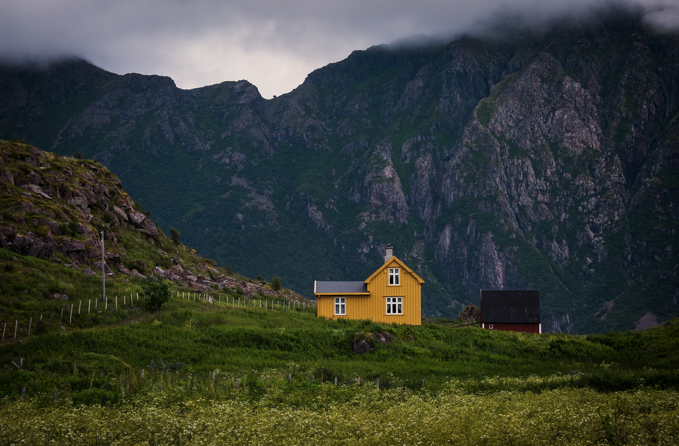 small house, seclusion, privacy, nature, grass, mountains, clouds, lodge