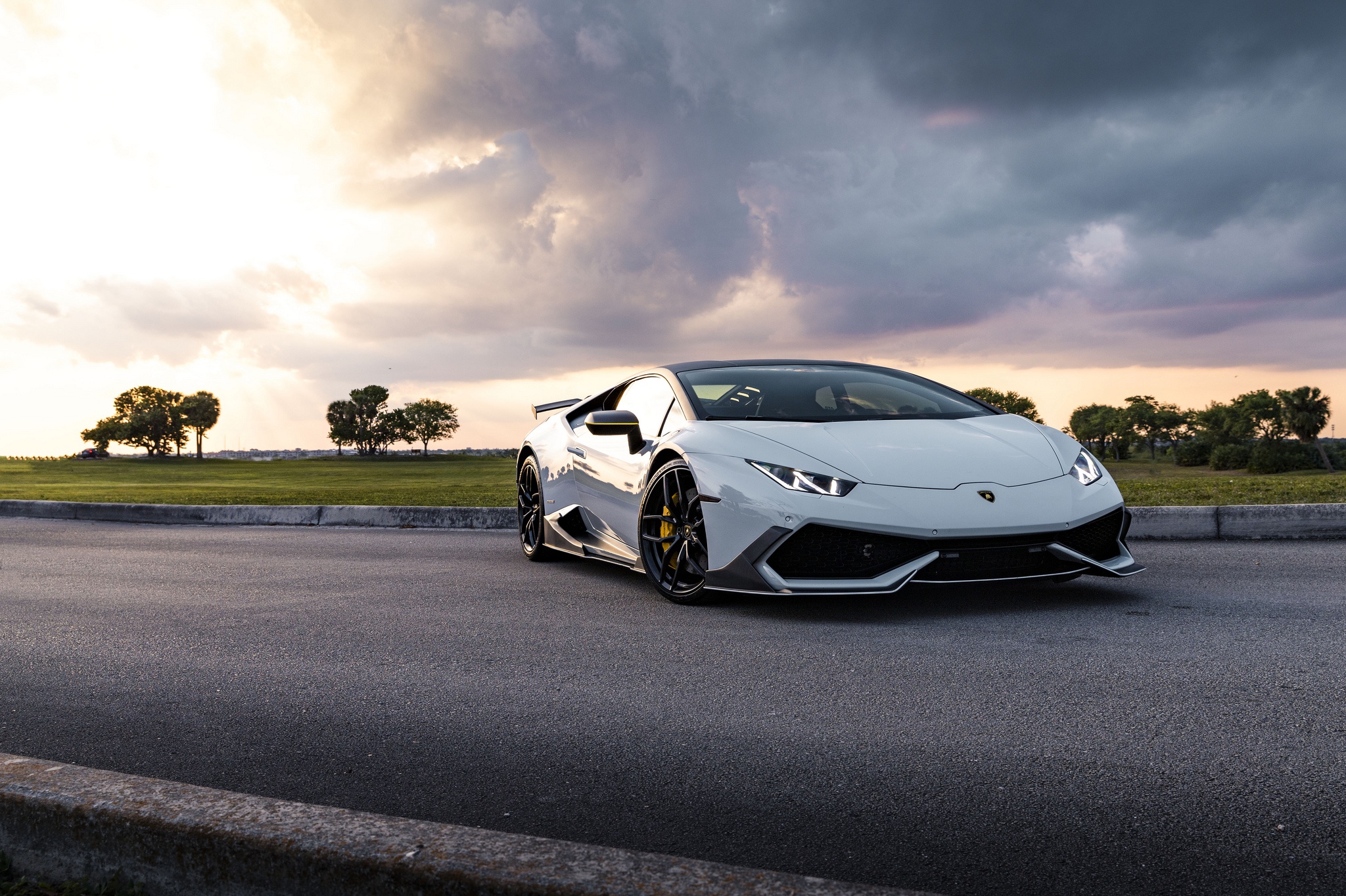 Lamborghini Huracan девушка