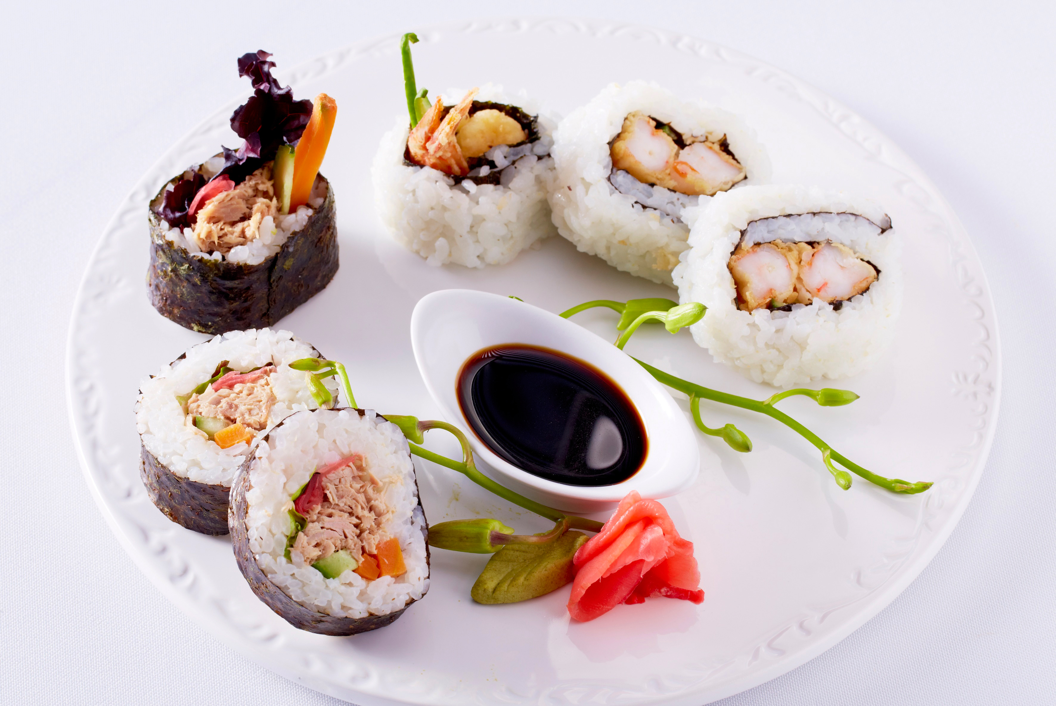 947002 Bild herunterladen nahrungsmittel, sushi, teller, reis, meeresfrüchte - Hintergrundbilder und Bildschirmschoner kostenlos