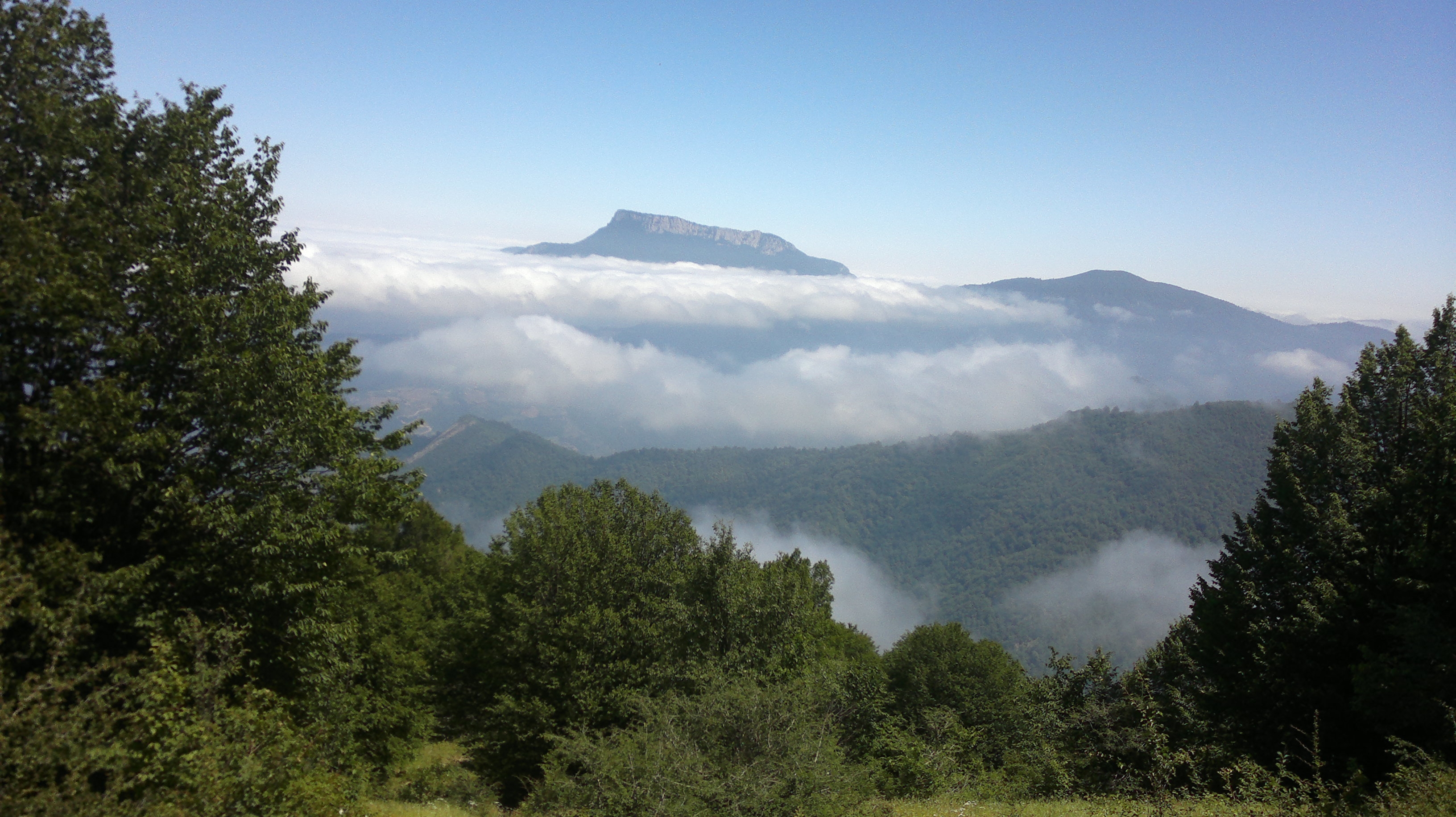 Descarga gratuita de fondo de pantalla para móvil de Naturaleza, Cielo, Niebla, Montañas.