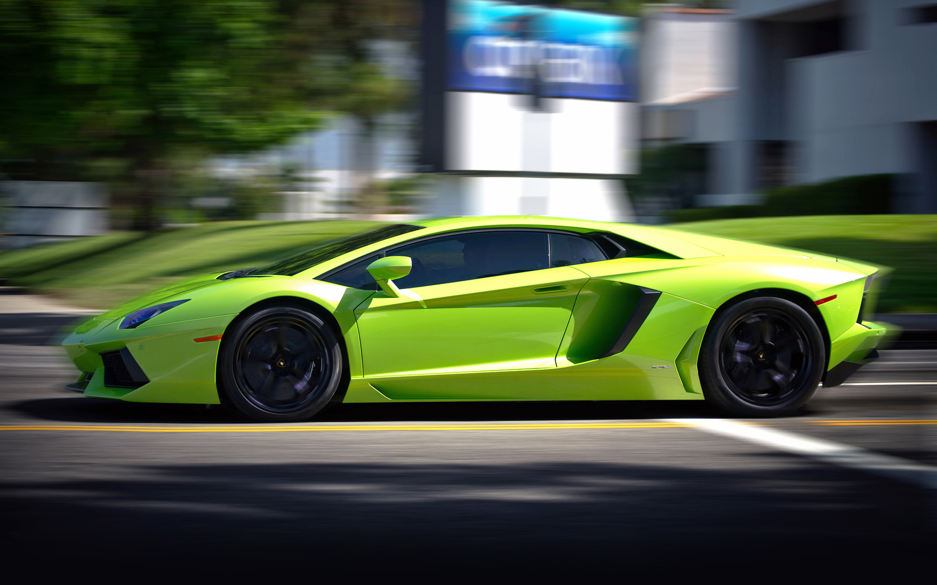 Lamborghini Aventador lp700-4 2011