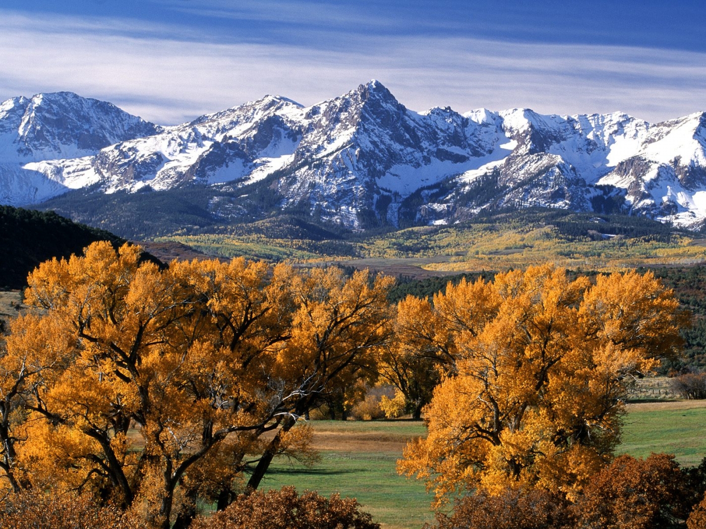 Скачать картинку Пейзаж, Горы, Осень в телефон бесплатно.