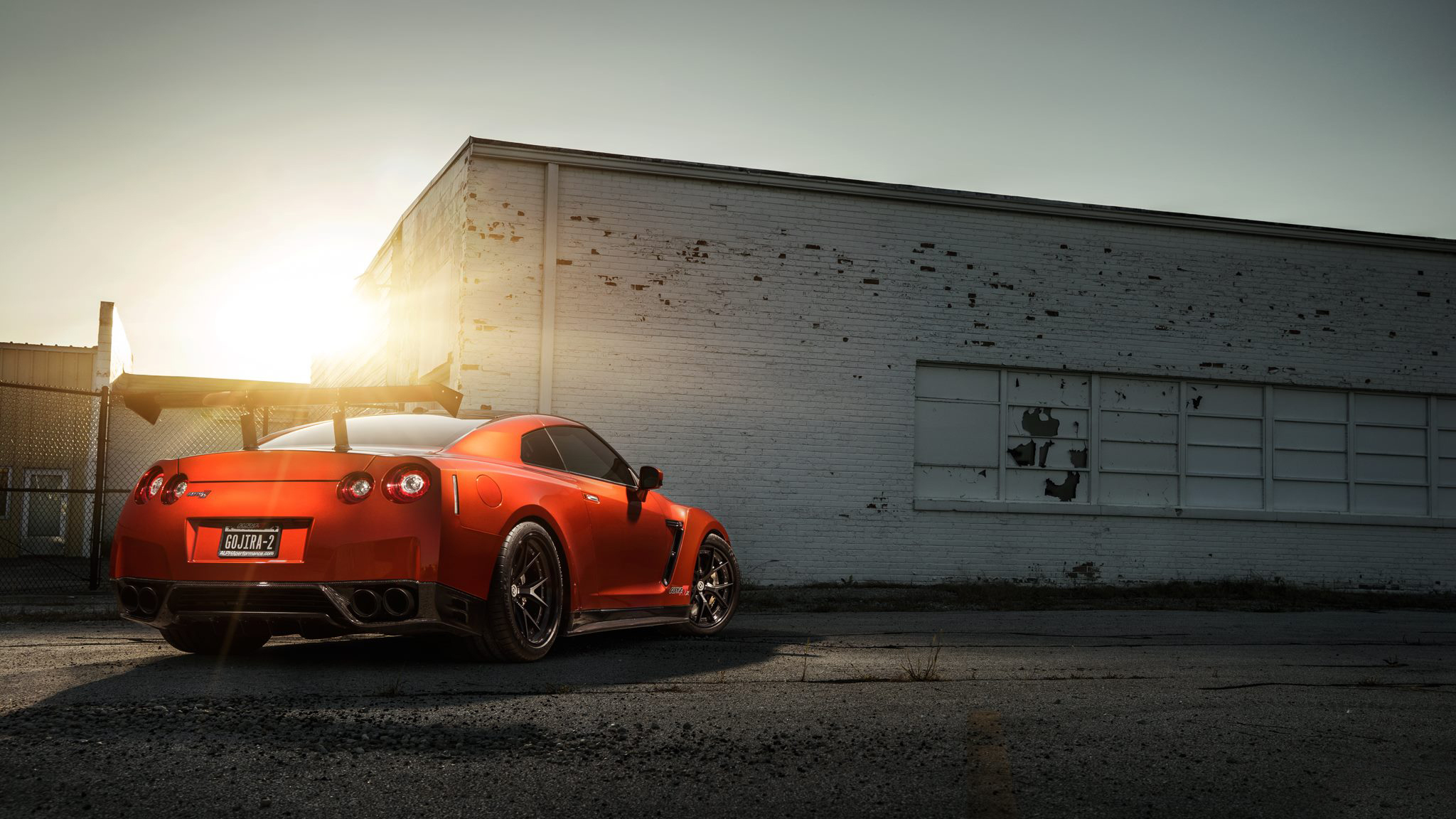 Nissan GTR оранжевый