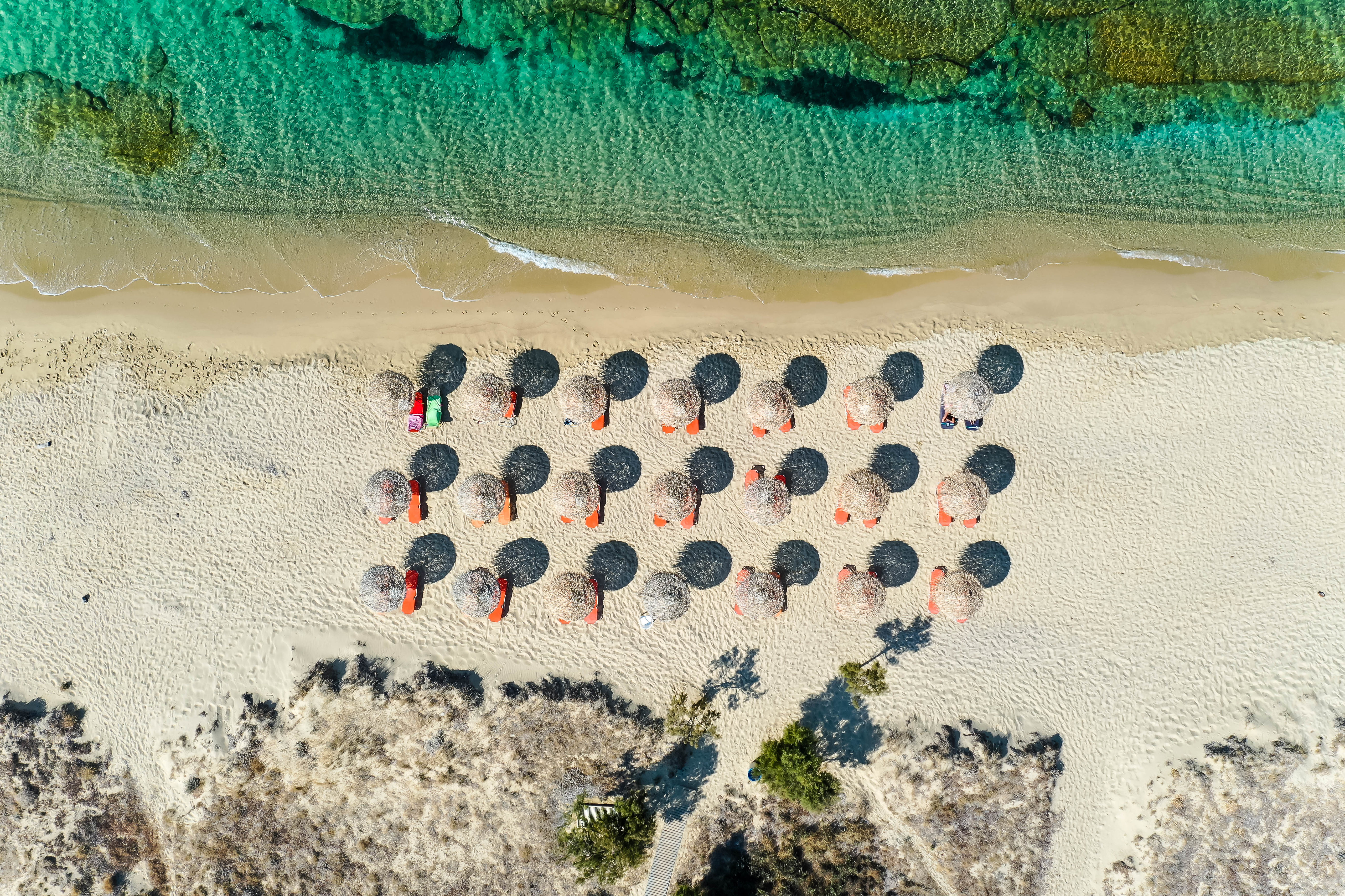 nature, sea, beach, view from above, umbrellas 32K