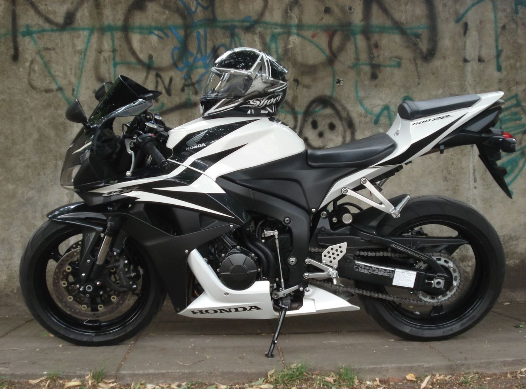 Мотоцикл Хонда 600 CBR черный