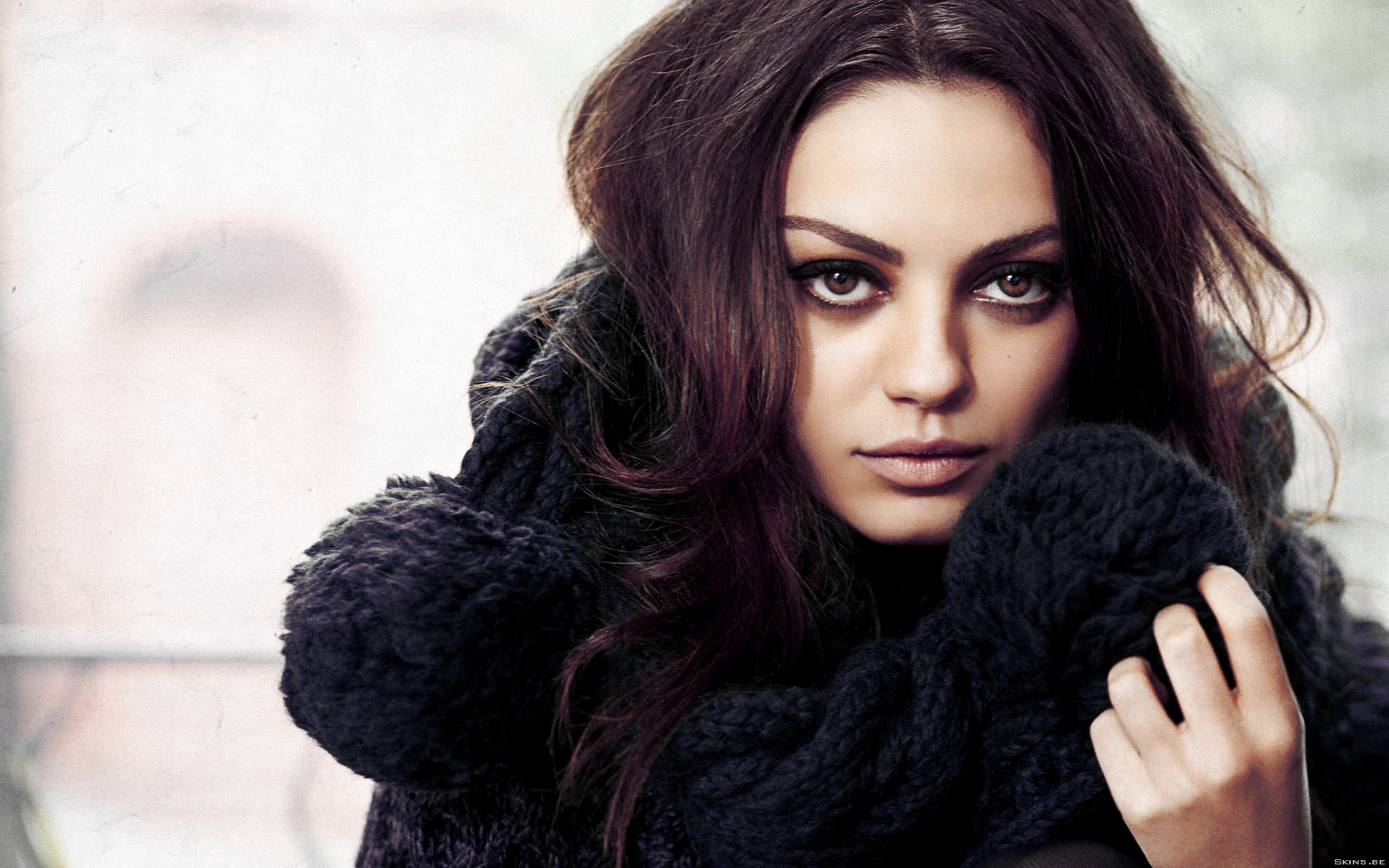 Mila Kunis Wallpaper - Download to your mobile from PHONEKY