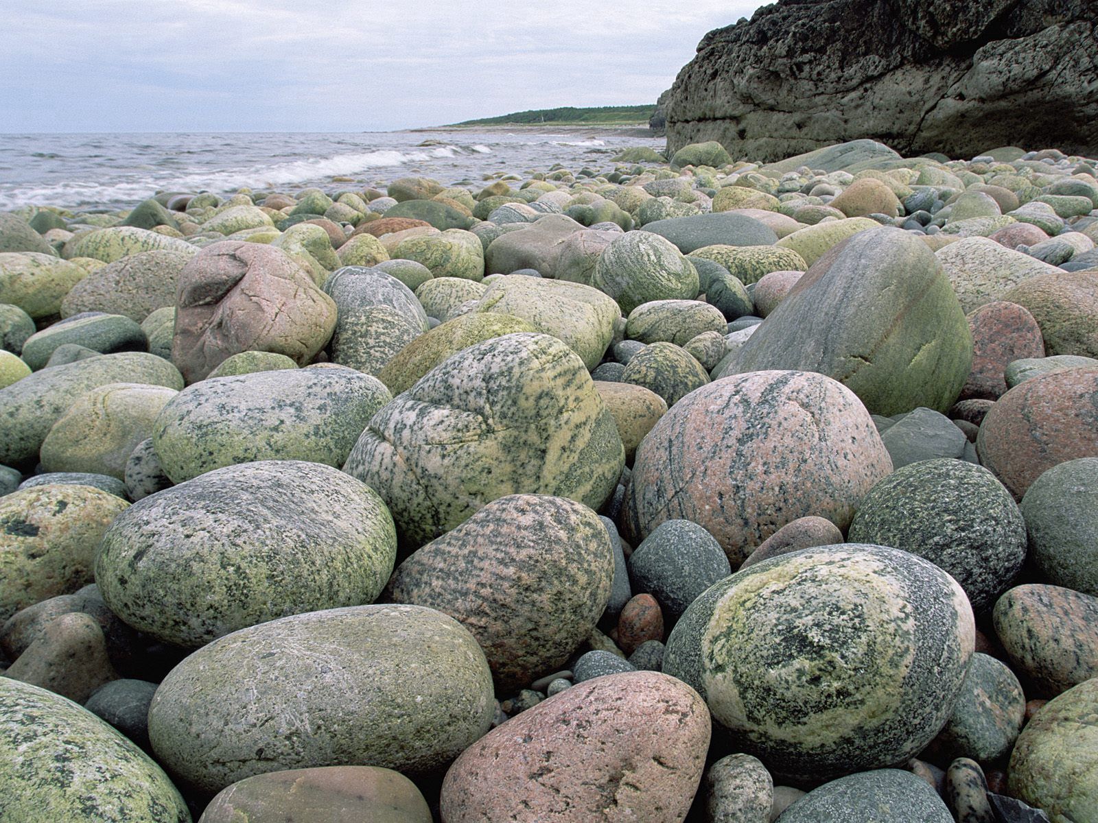Laden Sie das Stones, Runden, Runde, Natur, Strand-Bild kostenlos auf Ihren PC-Desktop herunter