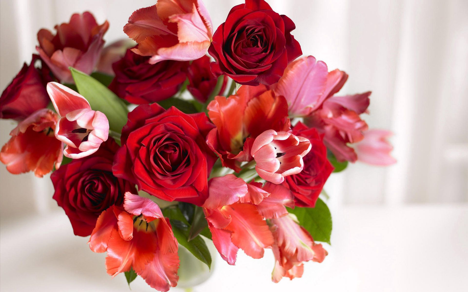 138277 Bild herunterladen blumen, rosa, rot, strauß, bouquet, vase - Hintergrundbilder und Bildschirmschoner kostenlos