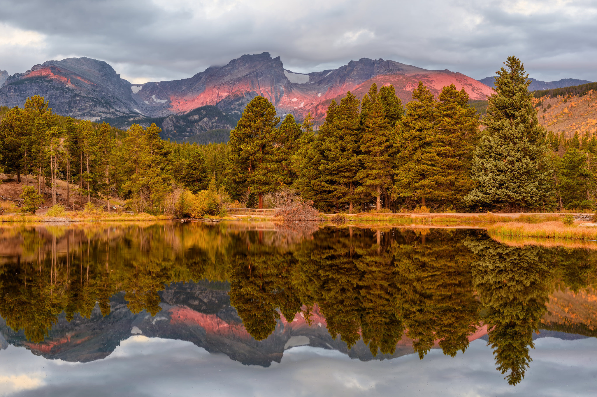 Download mobile wallpaper Reflection, Colorado, National Park, Trees, United States, Nature, Usa, Autumn for free.