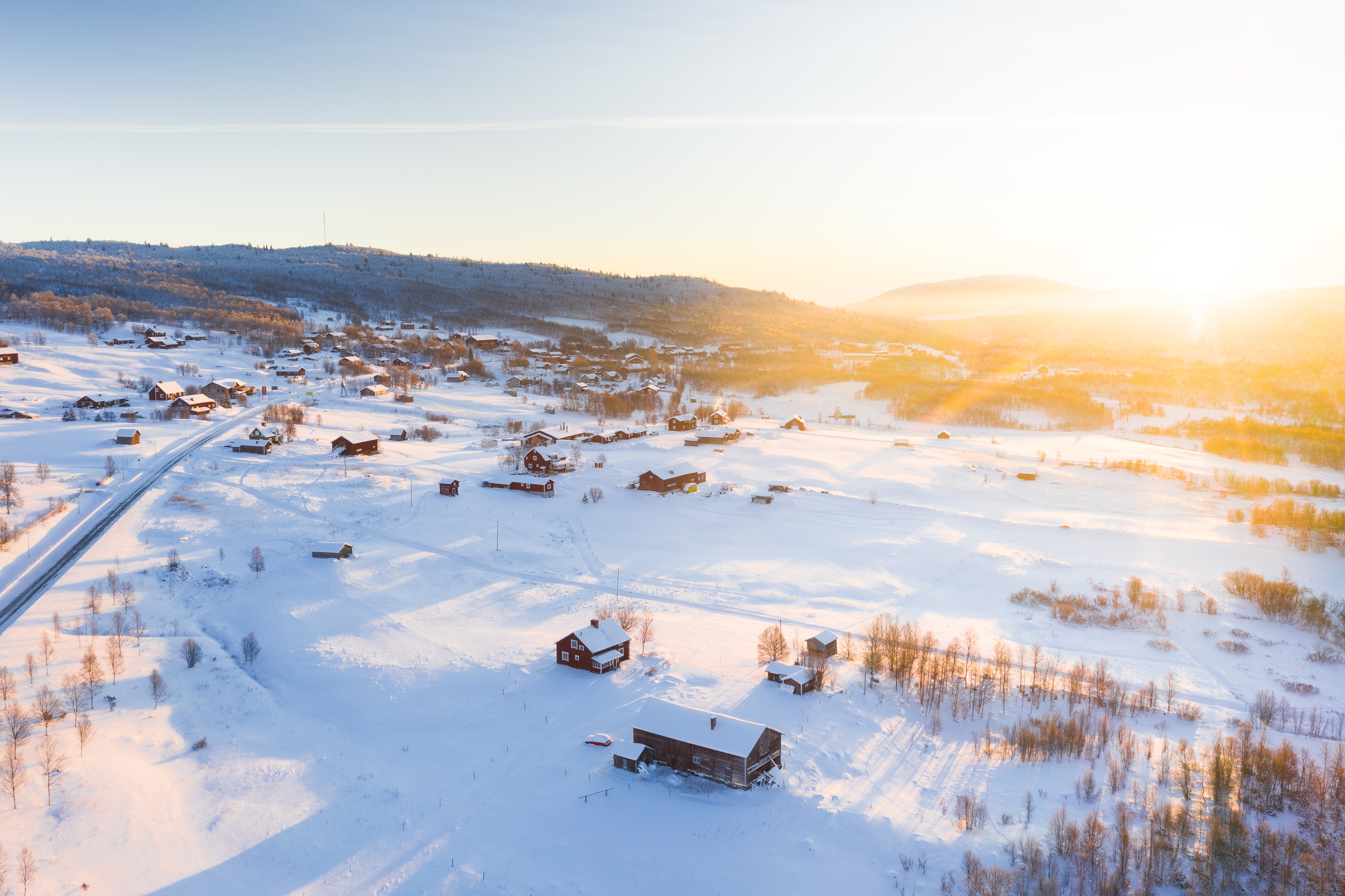 PCデスクトップに冬, 自然, 雪, 村, 上から見る, 日光画像を無料でダウンロード
