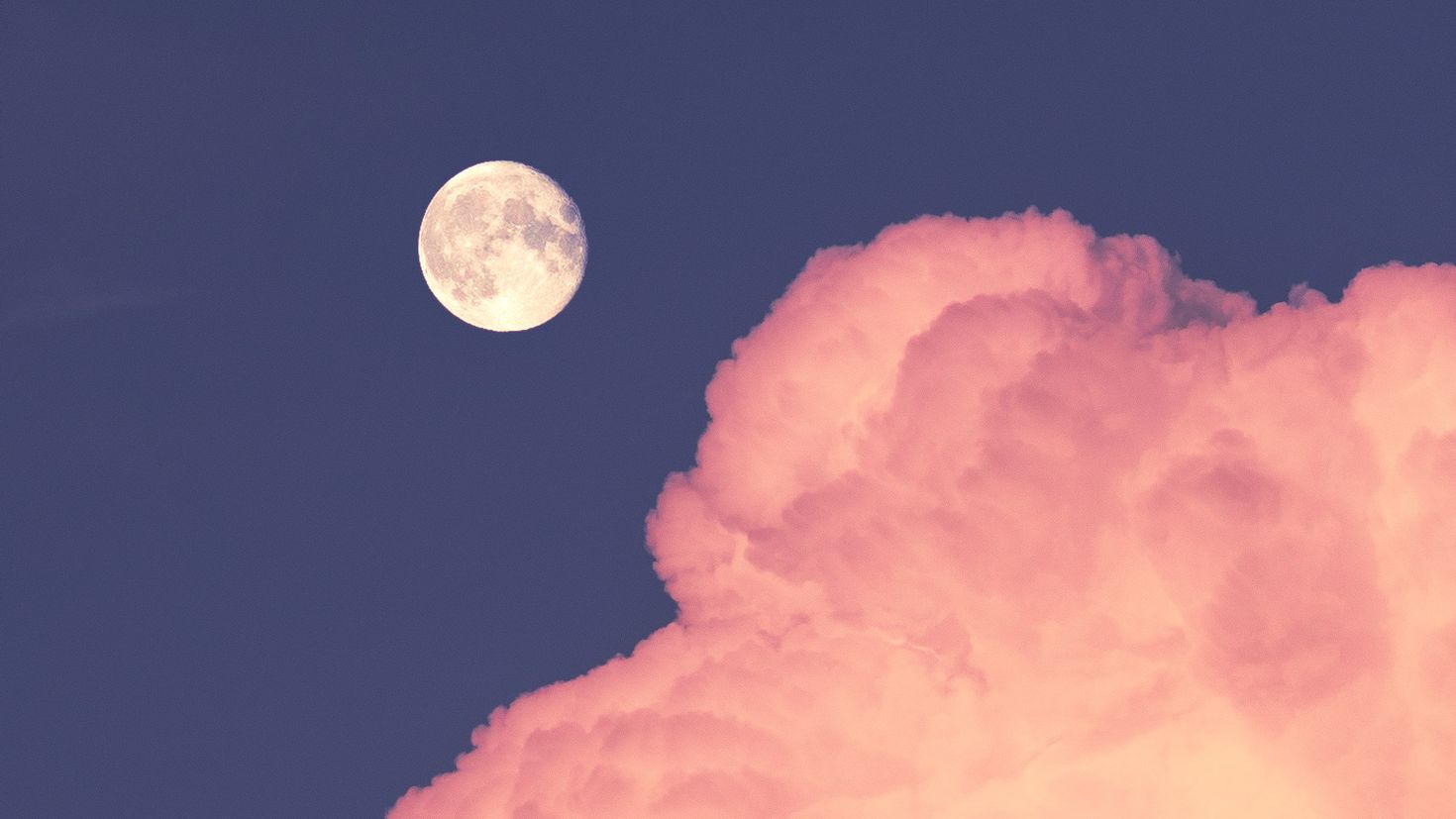 Обои небо с облаками розовое