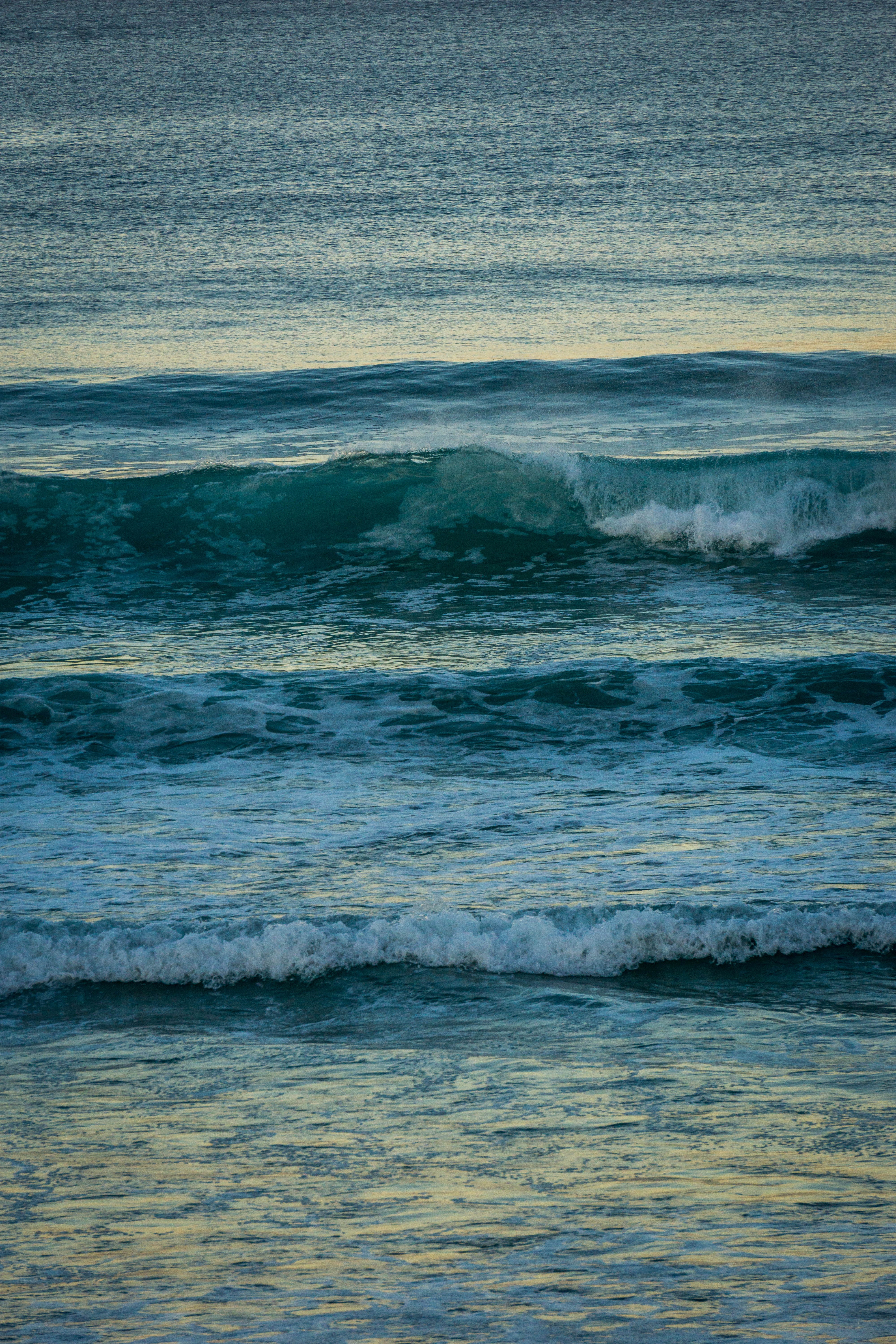 141209 Hintergrundbild herunterladen natur, waves, horizont, wellen, ripple, sprühen, spray - Bildschirmschoner und Bilder kostenlos