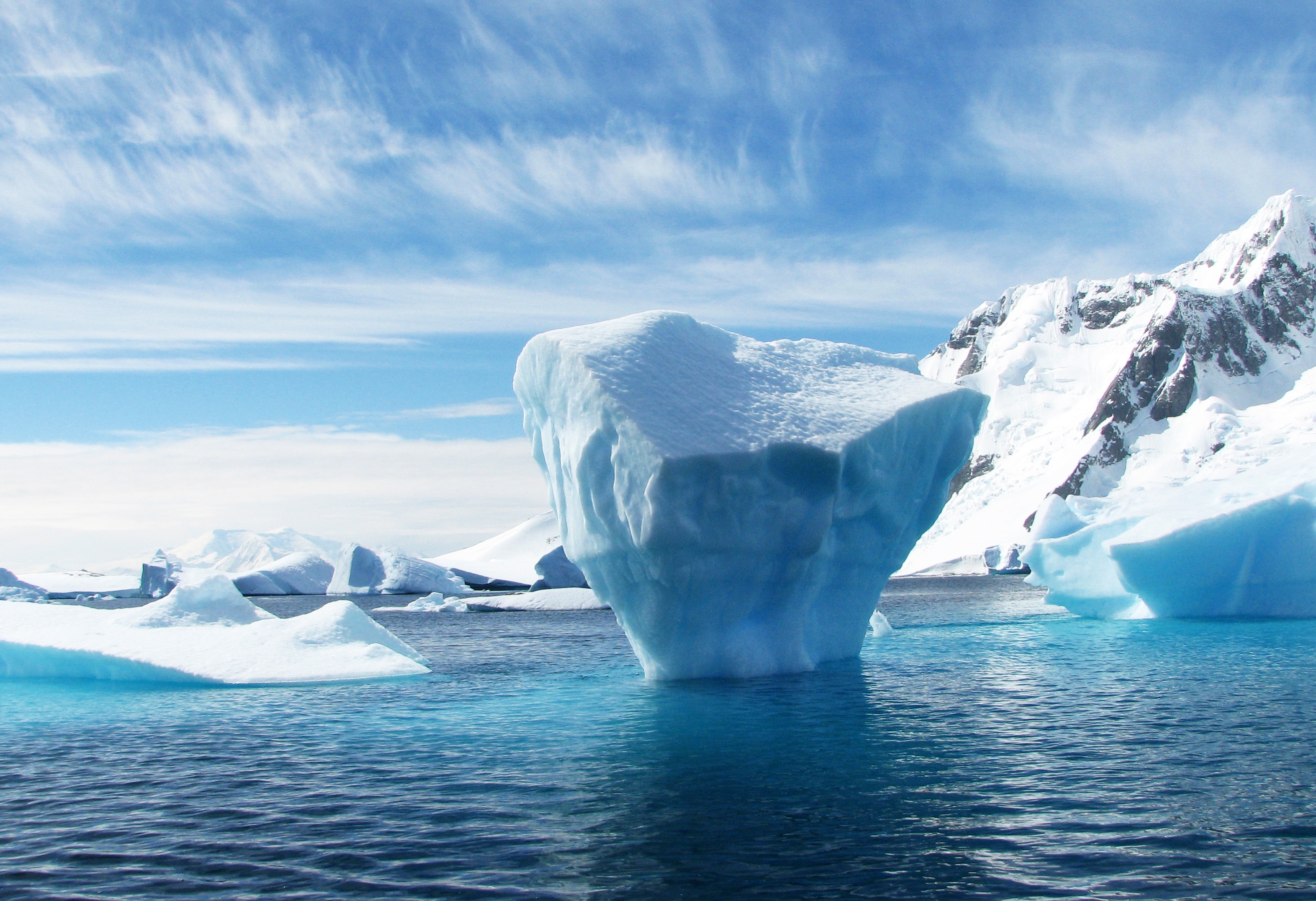 102088 Hintergrundbild herunterladen eis, eisberg, natur, ozean, antarktis, eisscholle - Bildschirmschoner und Bilder kostenlos