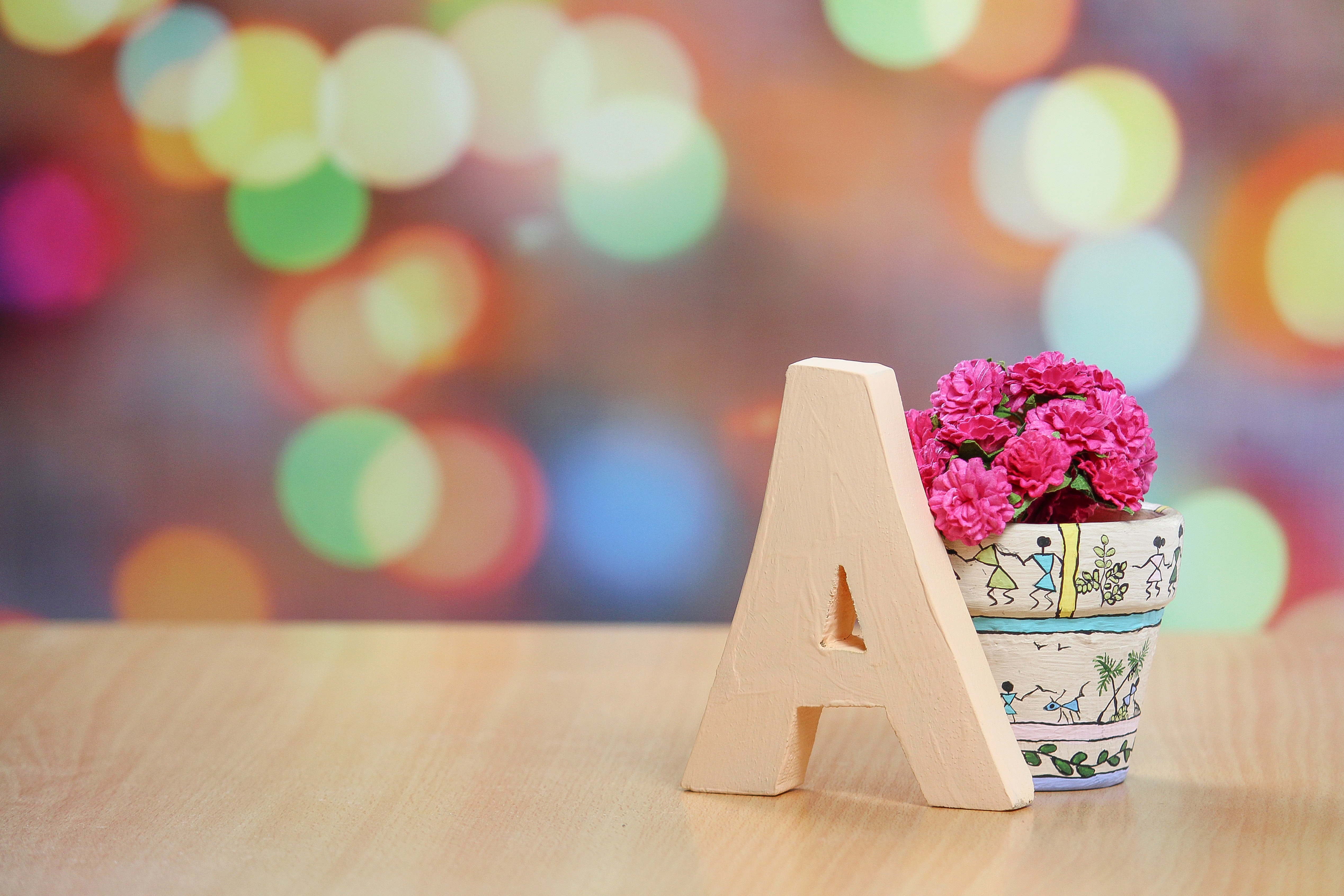 Handy-Wallpaper Blumen, Buchstabe, Brief, Blendung, Vase kostenlos herunterladen.