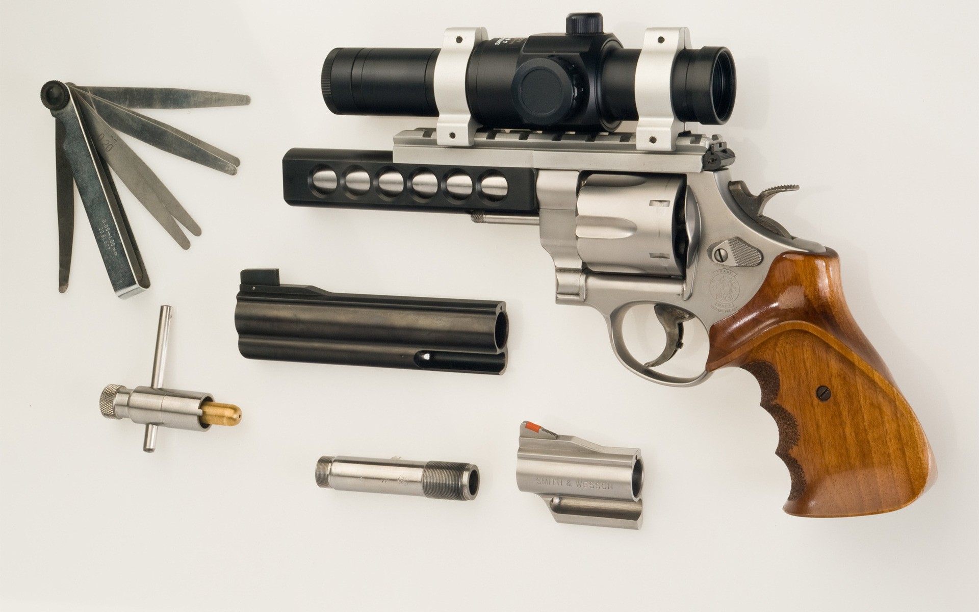 Смит Вессон револьвер мп360