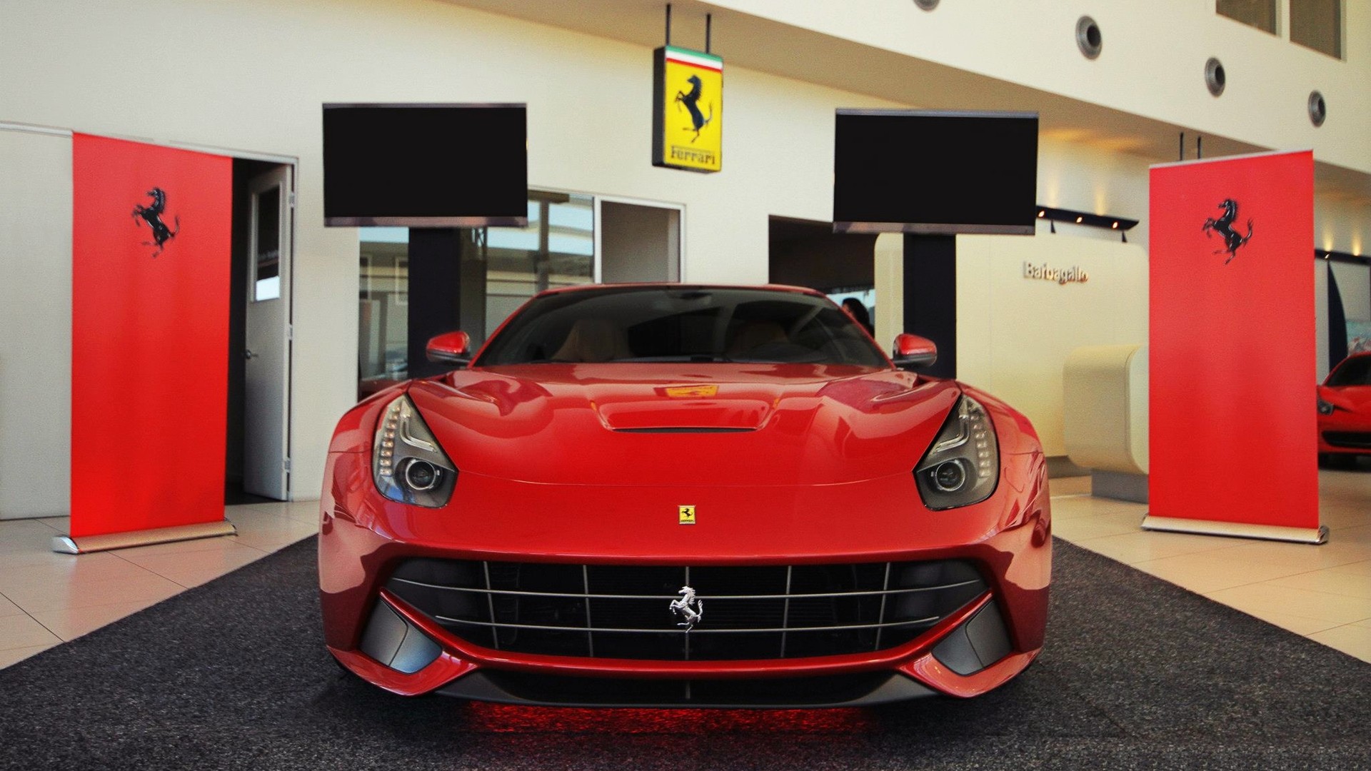 Ferrari f12 Berlinetta желтая