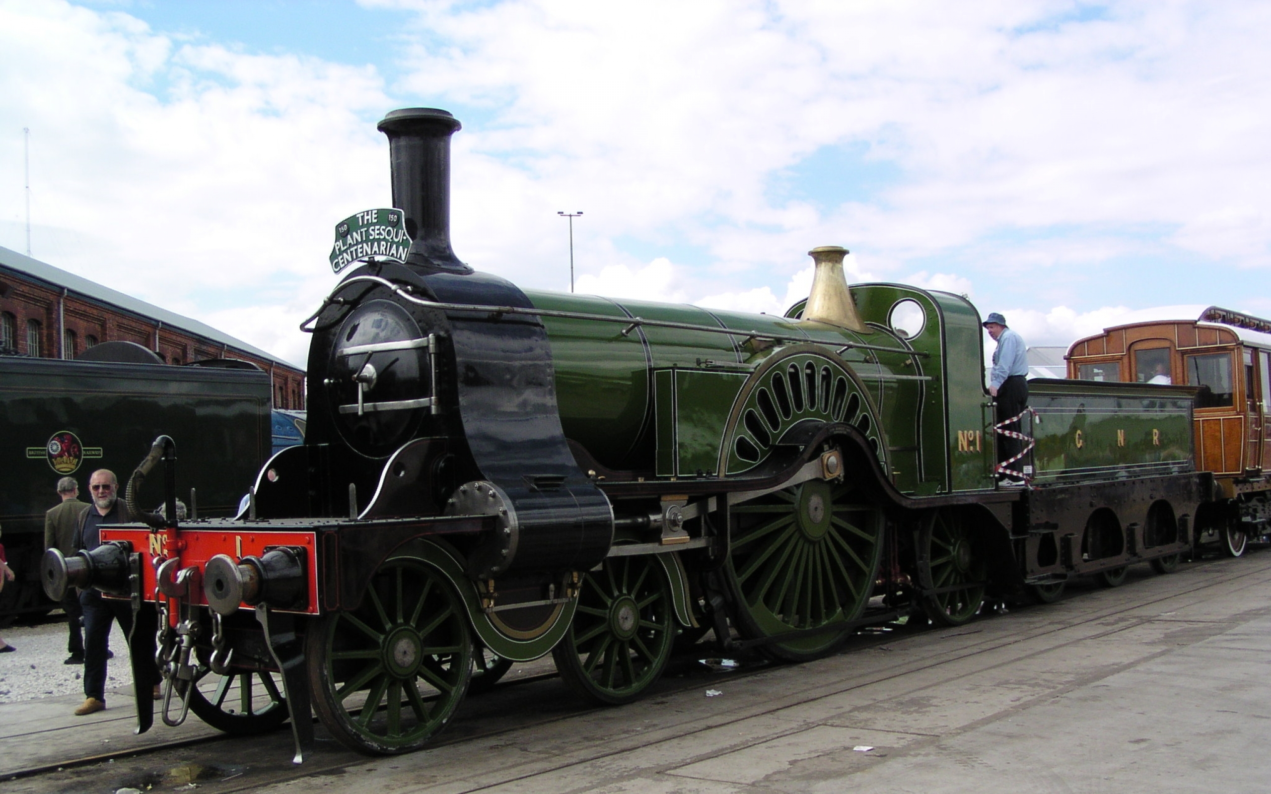 1 паровоз в мире. Паровоз GNR 4 2 2. Первый паровой Локомотив Великобритания. GNR Stirling 4-2-2. Паровозы Англии 19 века.