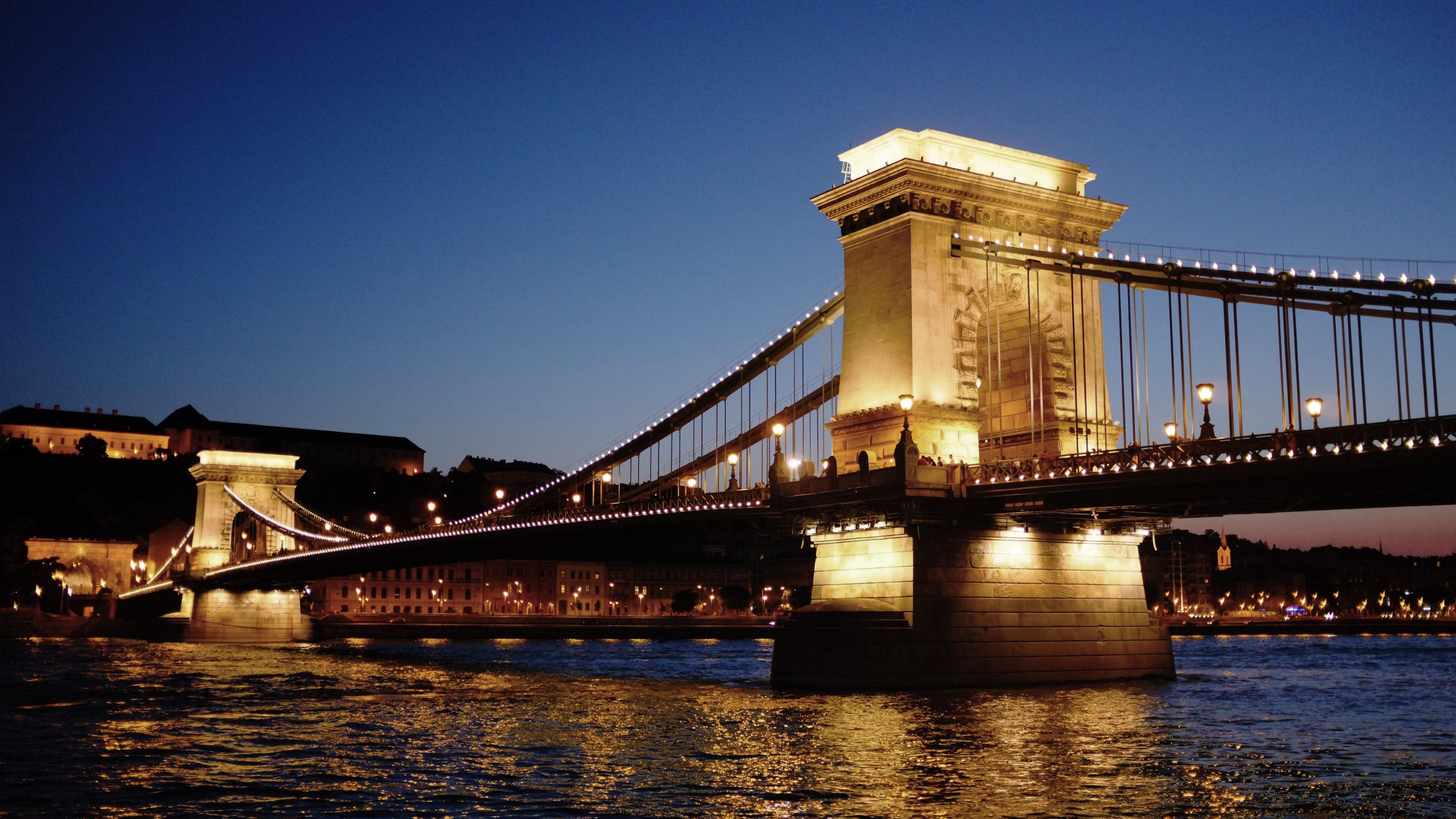 345304 скачать картинку сделано человеком, цепной мост, мост, будапешт, венгрия, ночь, река, мосты - обои и заставки бесплатно