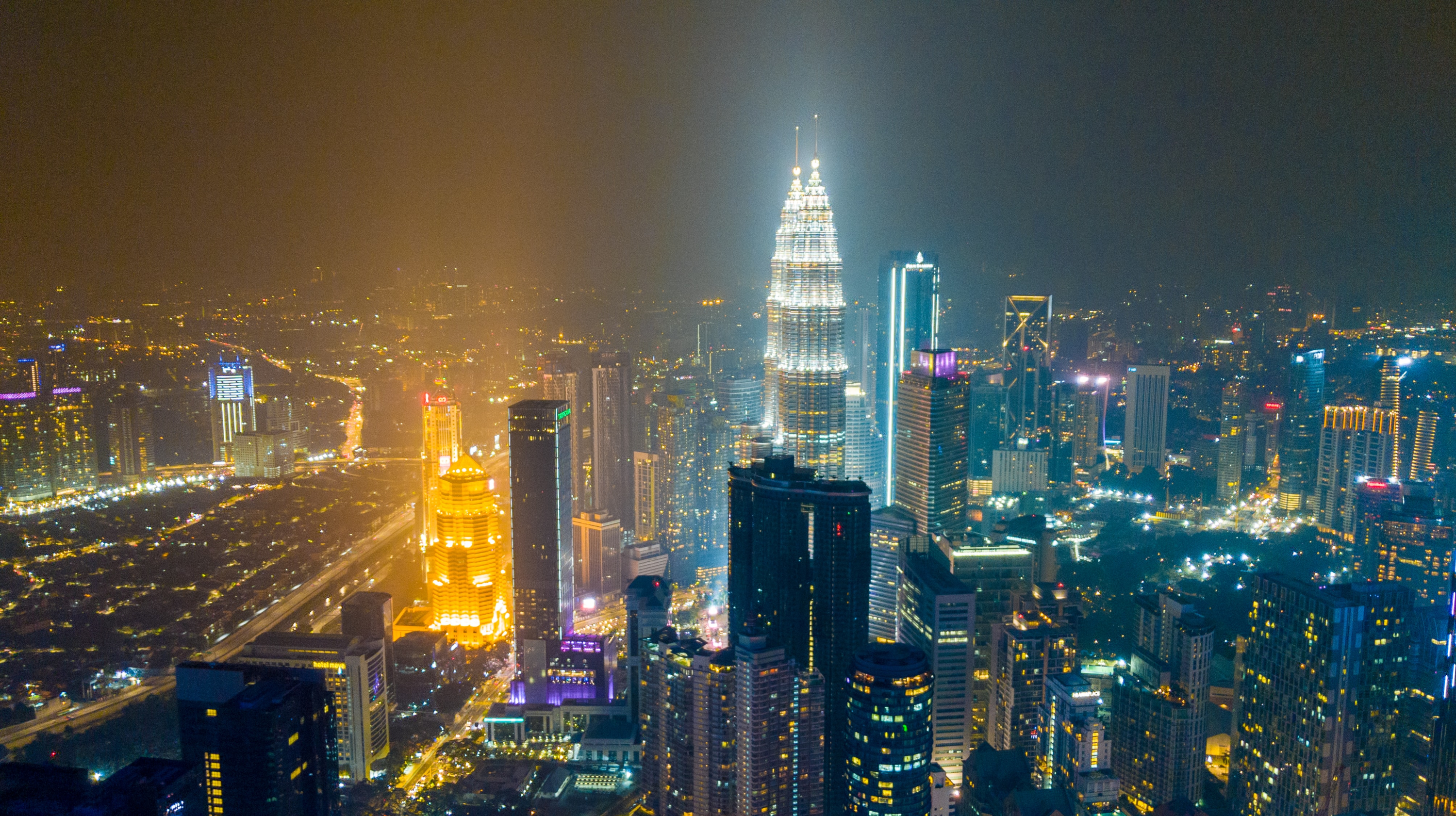 500859 скачать картинку сделано человеком, куала лумпур, город, малайзия, горизонт, небоскрёб, города - обои и заставки бесплатно
