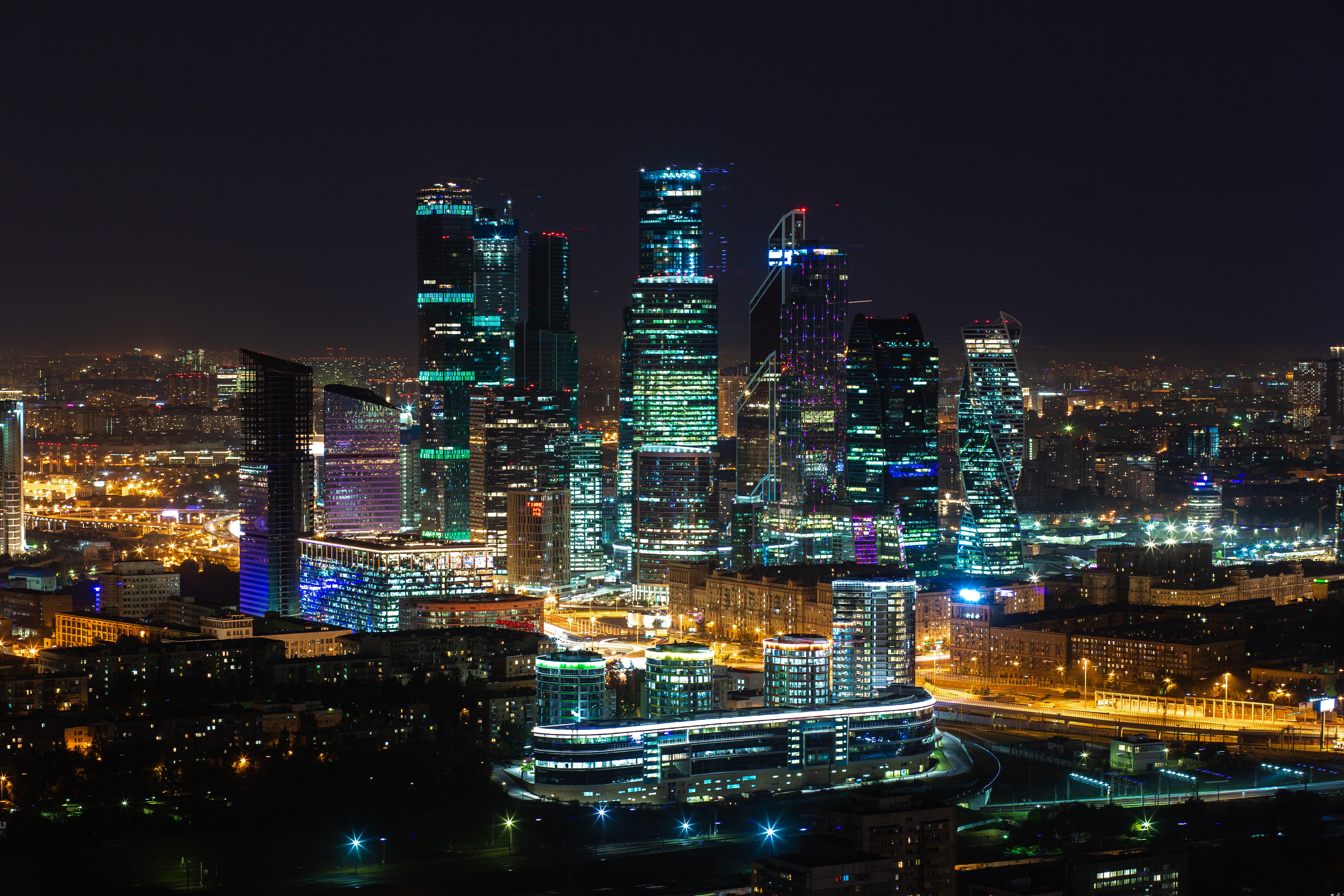Baixar papel de parede para celular de Cidades, Luzes Da Cidade, Arranha Céus, Cidade De Moscou, Arquitetura, Moscou, Cidade Noturna, Rússia gratuito.