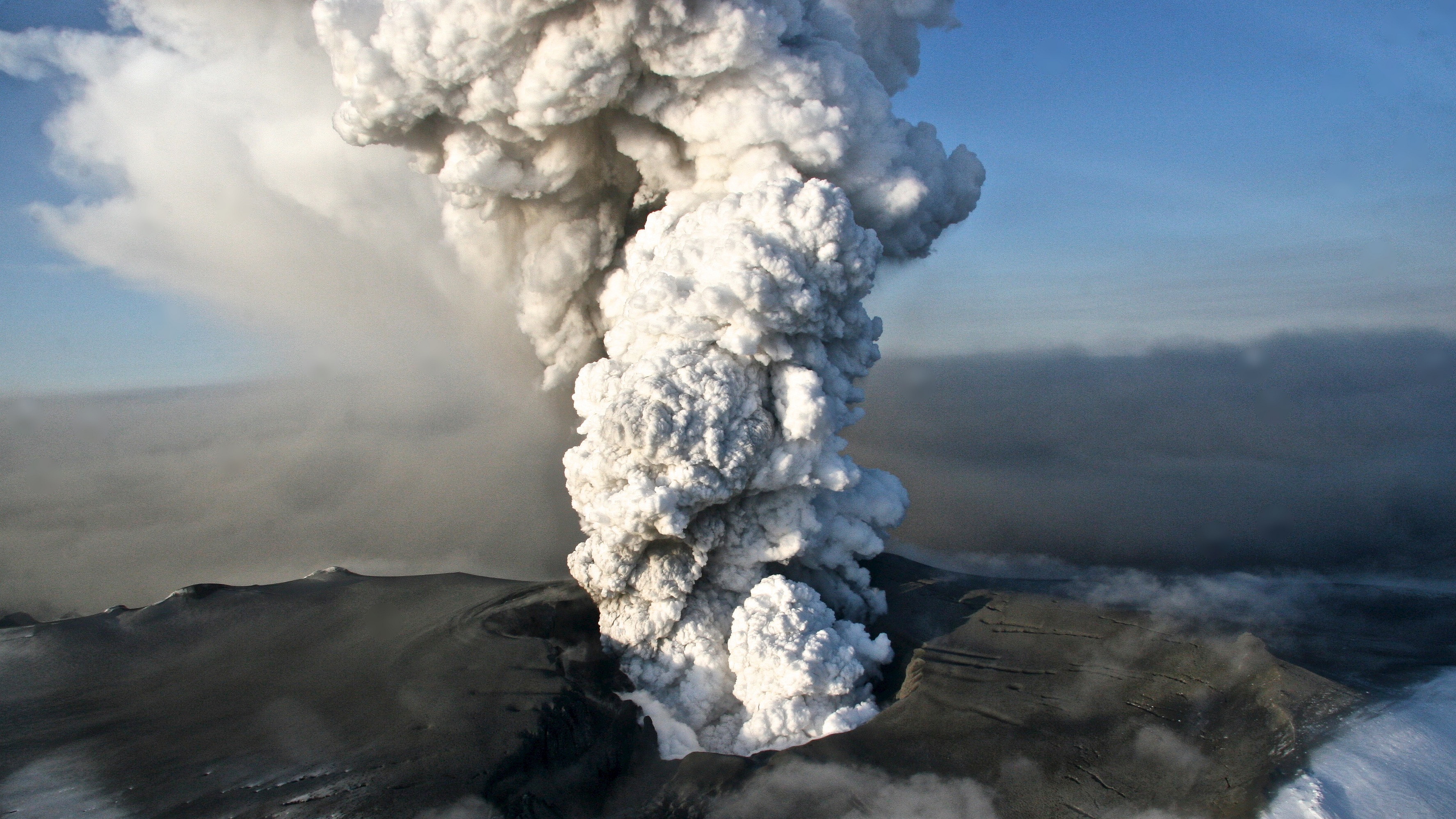 вулканы в исландии