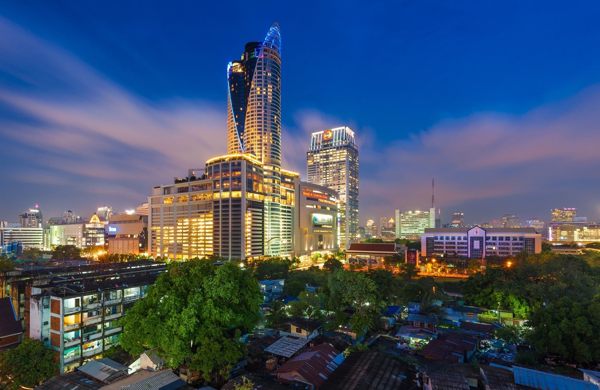 Телефон бангкок. Белфаст Бангкок. Бангкок Таиланд. Архитектура Тайланда. Современная архитектура Тайланда.
