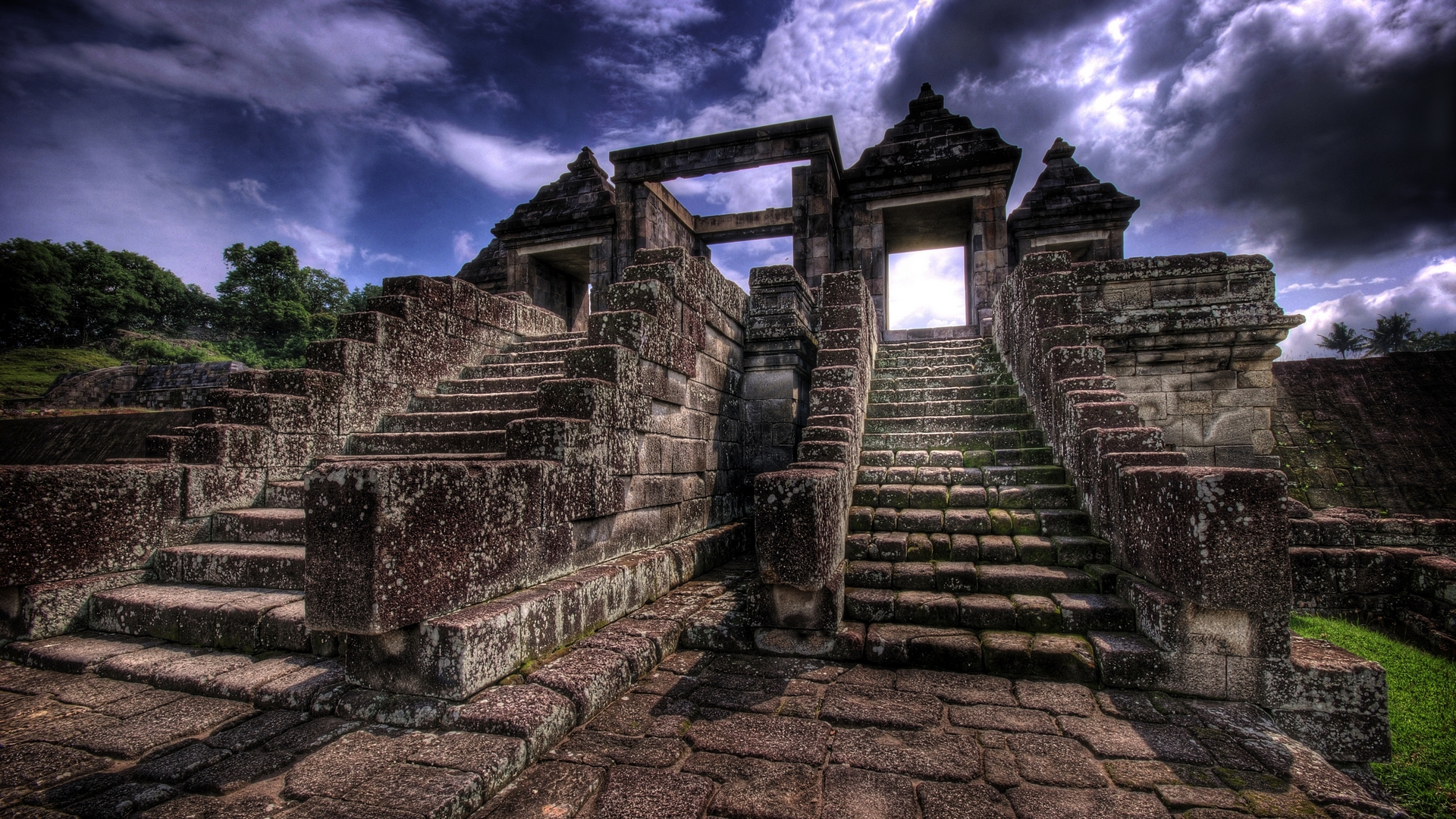 357246 скачать обои индонезия, храм прамбанан, религиозные, рату боко, археологический памятник, буддистский храм, ява (индонезия), руины, лестница, храм, храмы - заставки и картинки бесплатно