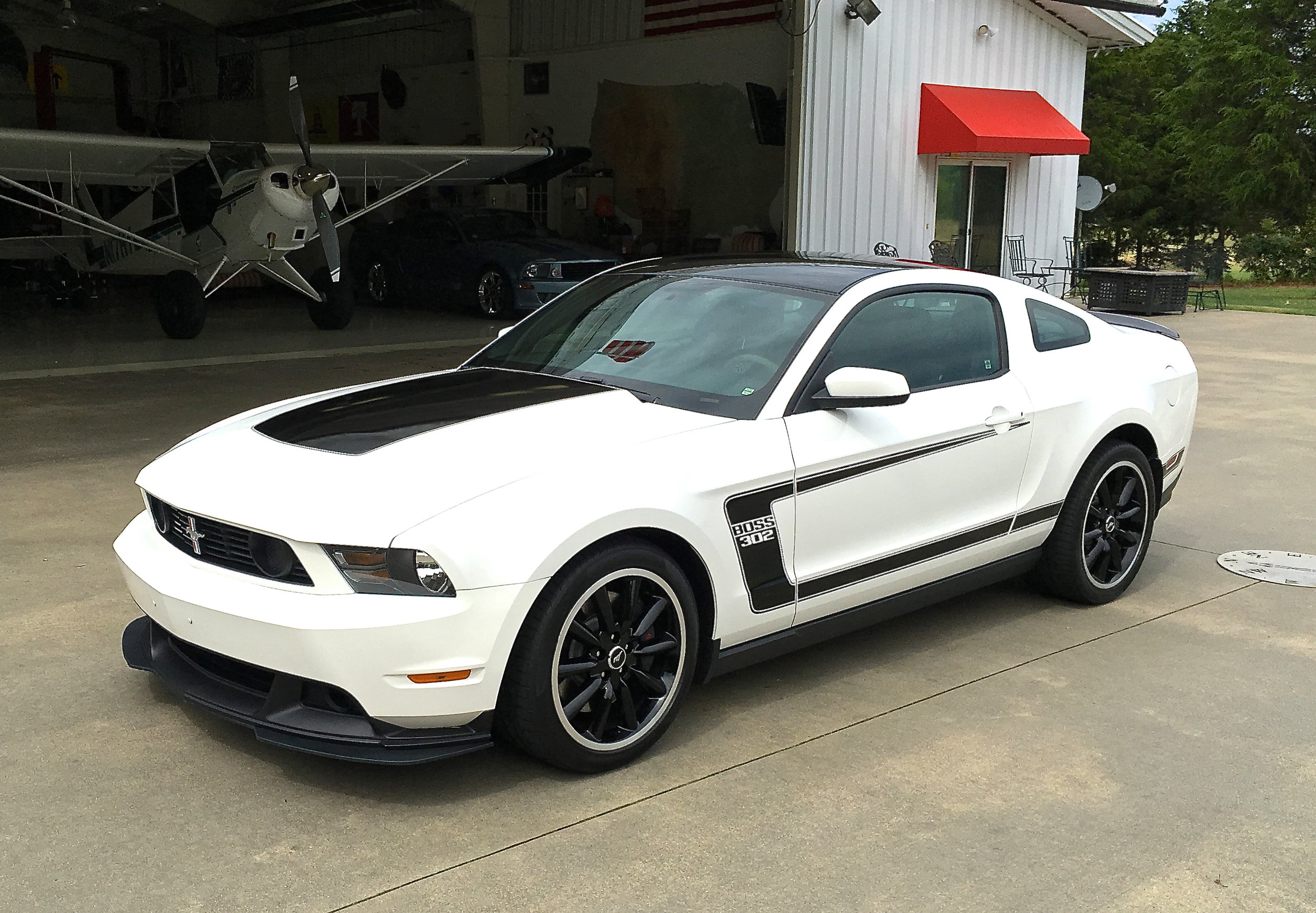 Ford Mustang Boss 302 2013 Black Red