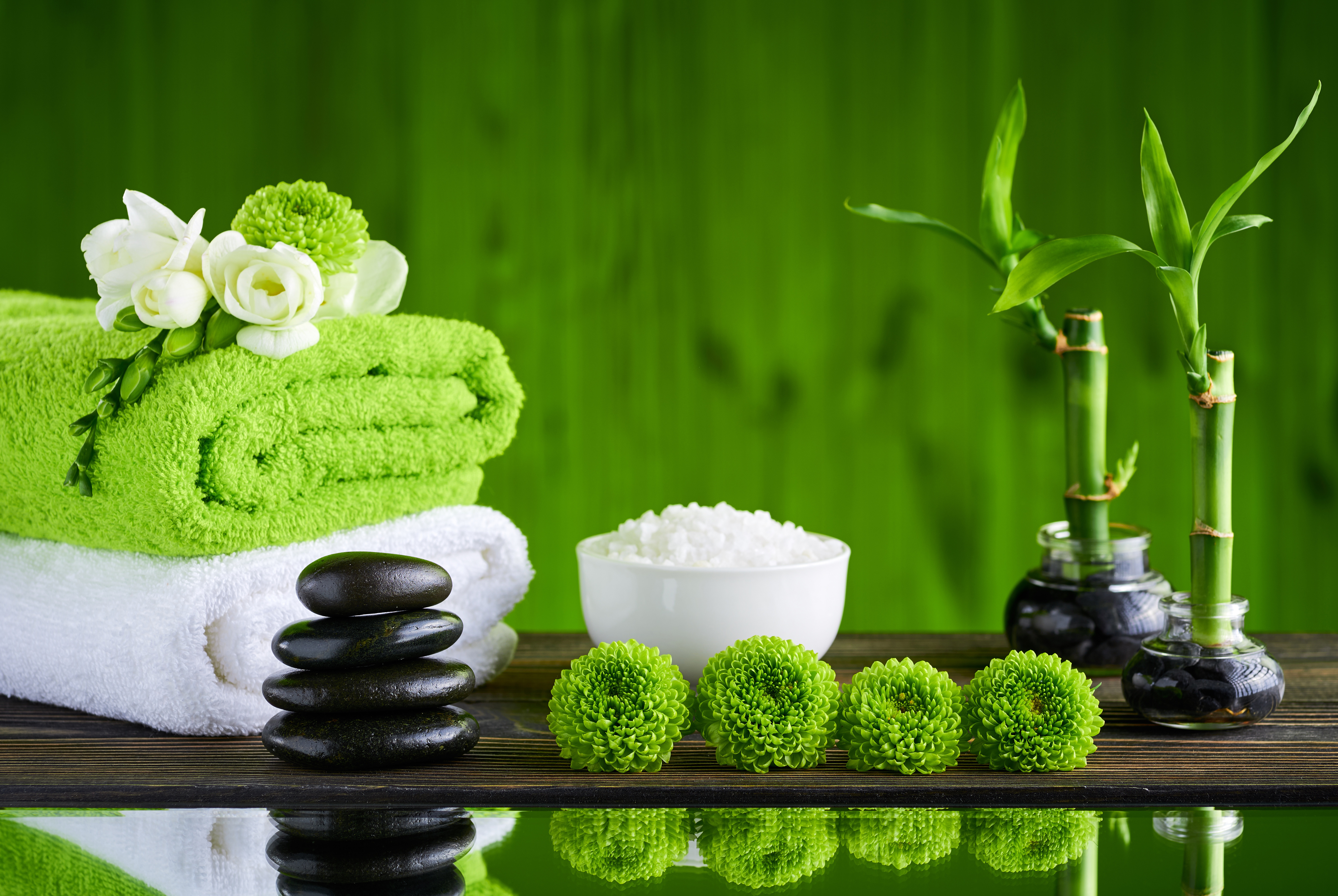 spa, white flower, bamboo, green, man made, reflection, stone, towel, zen HD wallpaper