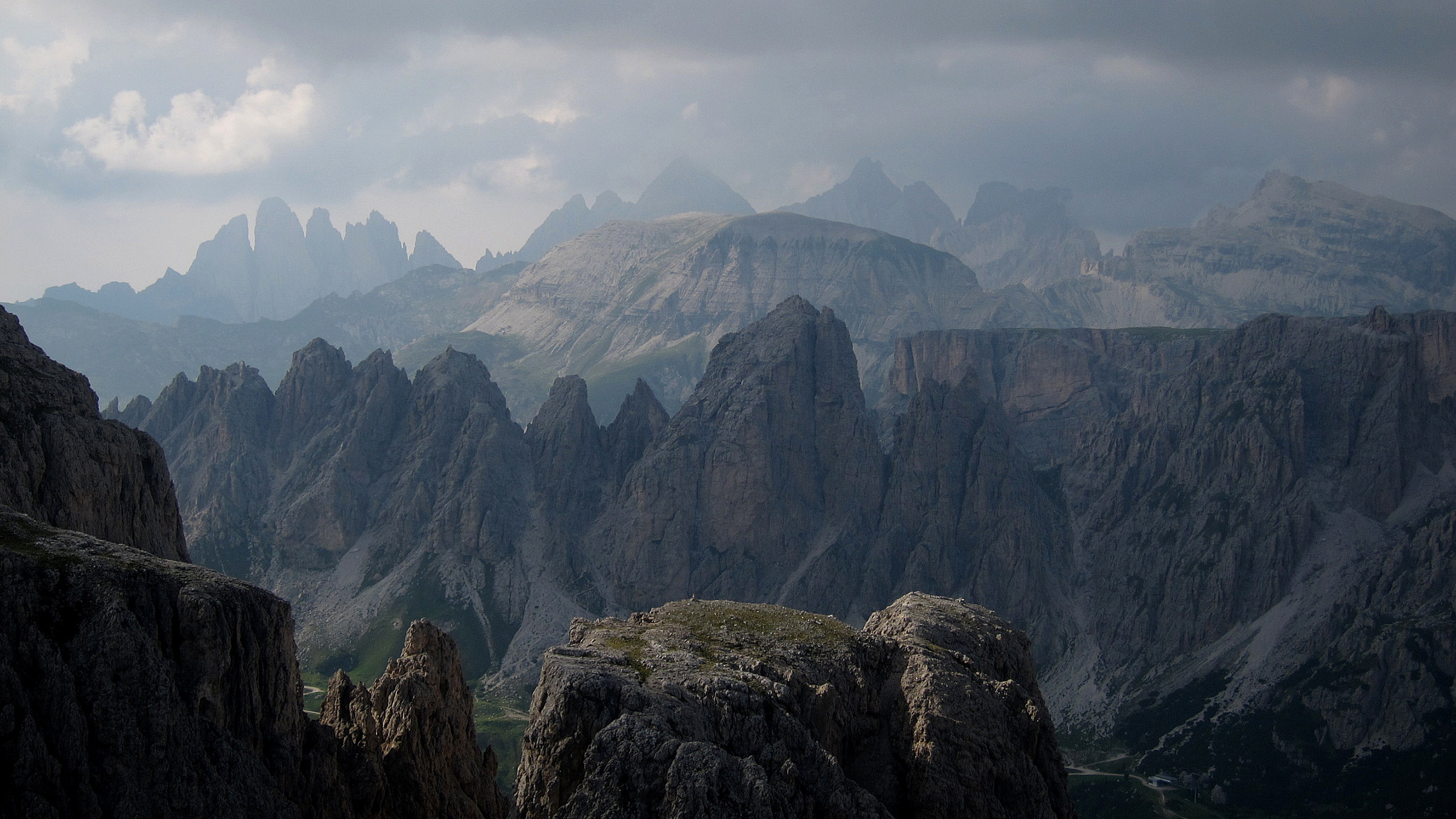 Mountains of earth. Грандиозность.