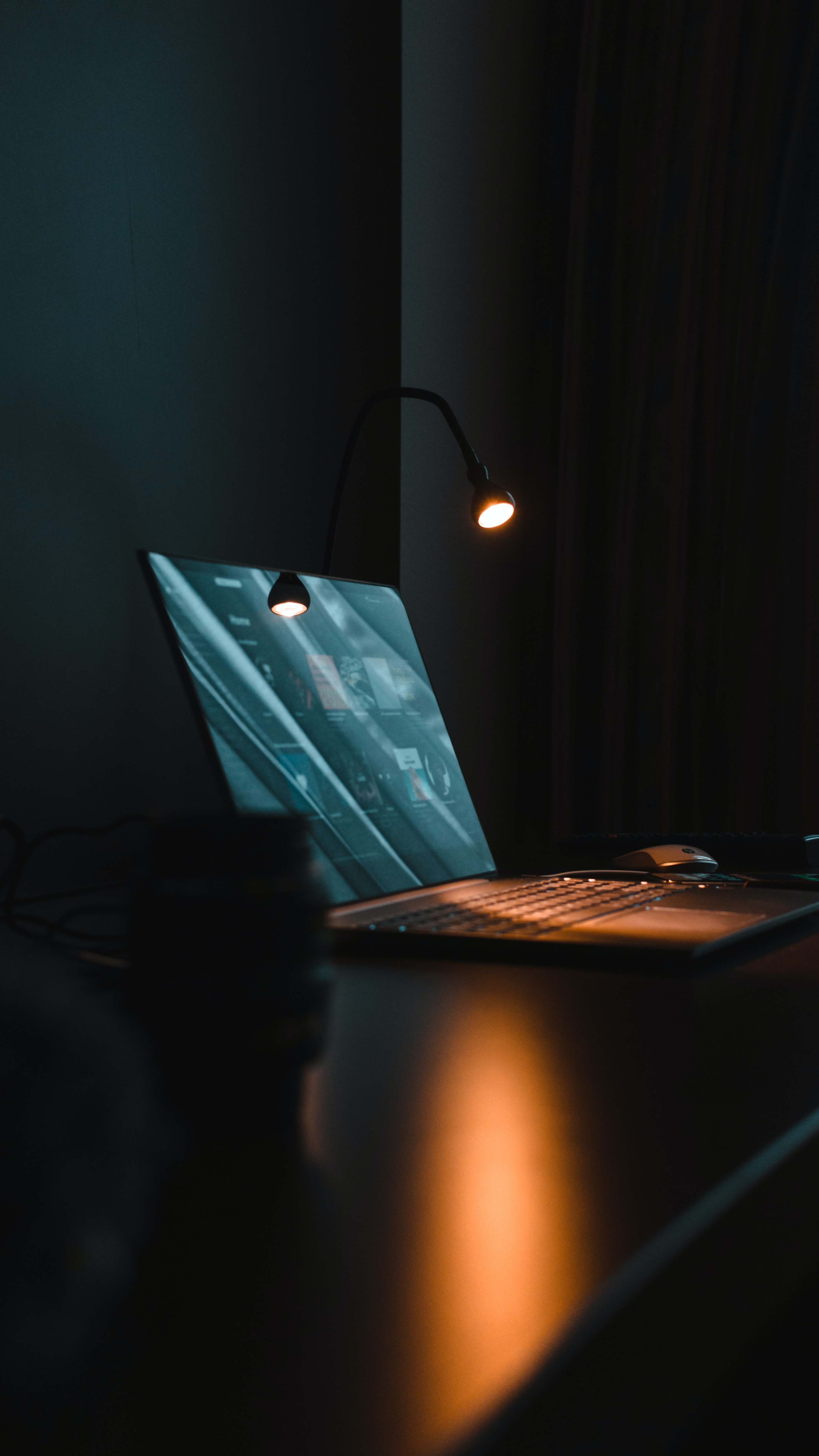 laptop, dark, notebook, workplace, lamp, table UHD