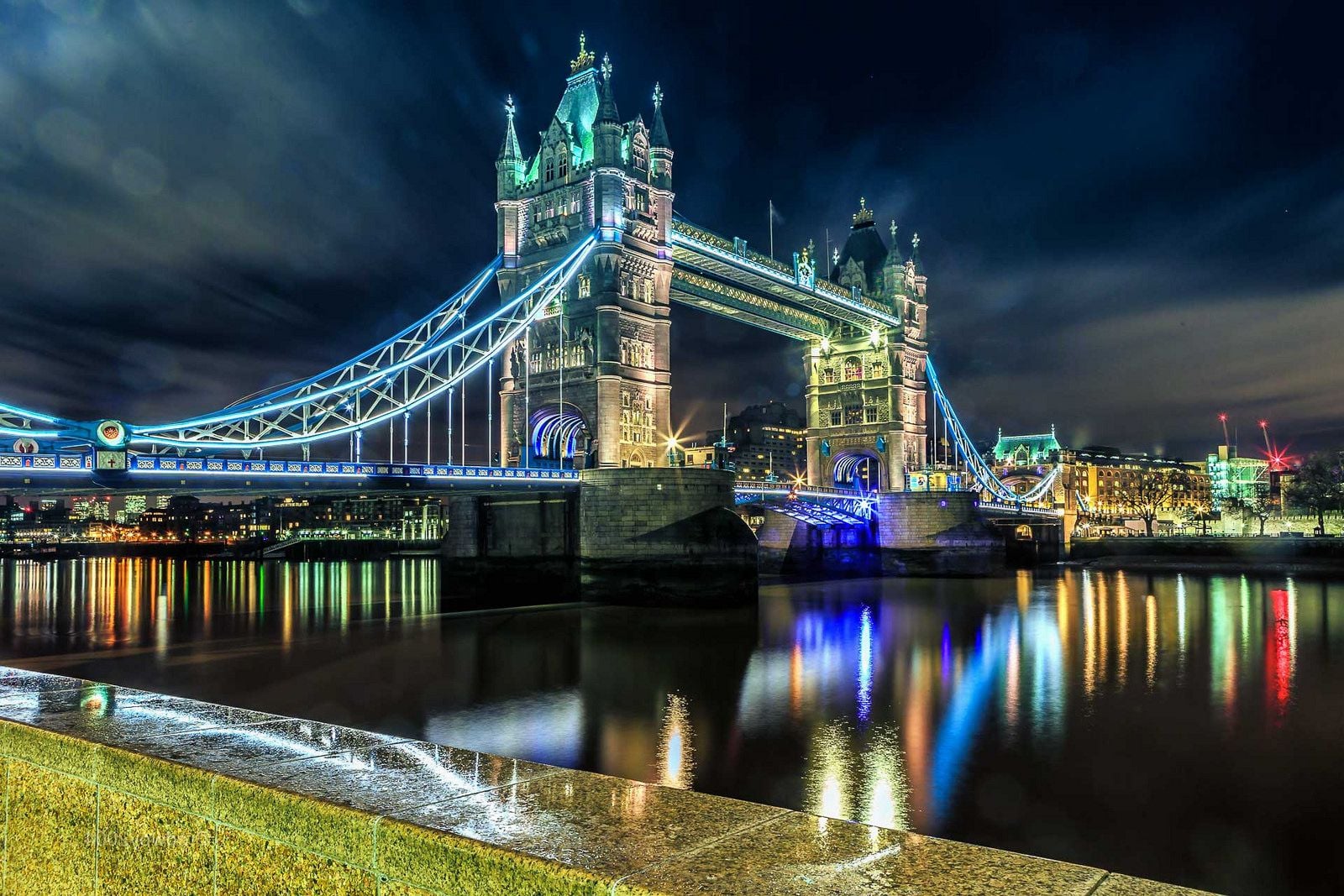тауэрский мост в лондоне ночью
