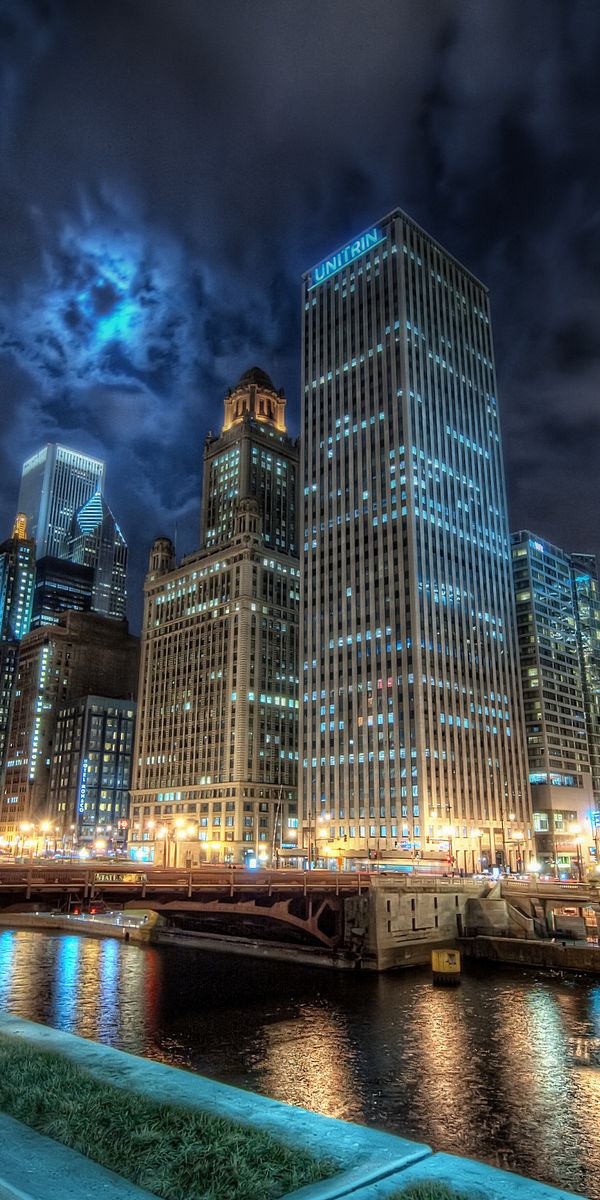 Картинки на телефон сити. Чикаго небоскребы ночь. Небоскребы Найт Сити. Чикаго (Иллинойс). Высотки Нью-Йорка.