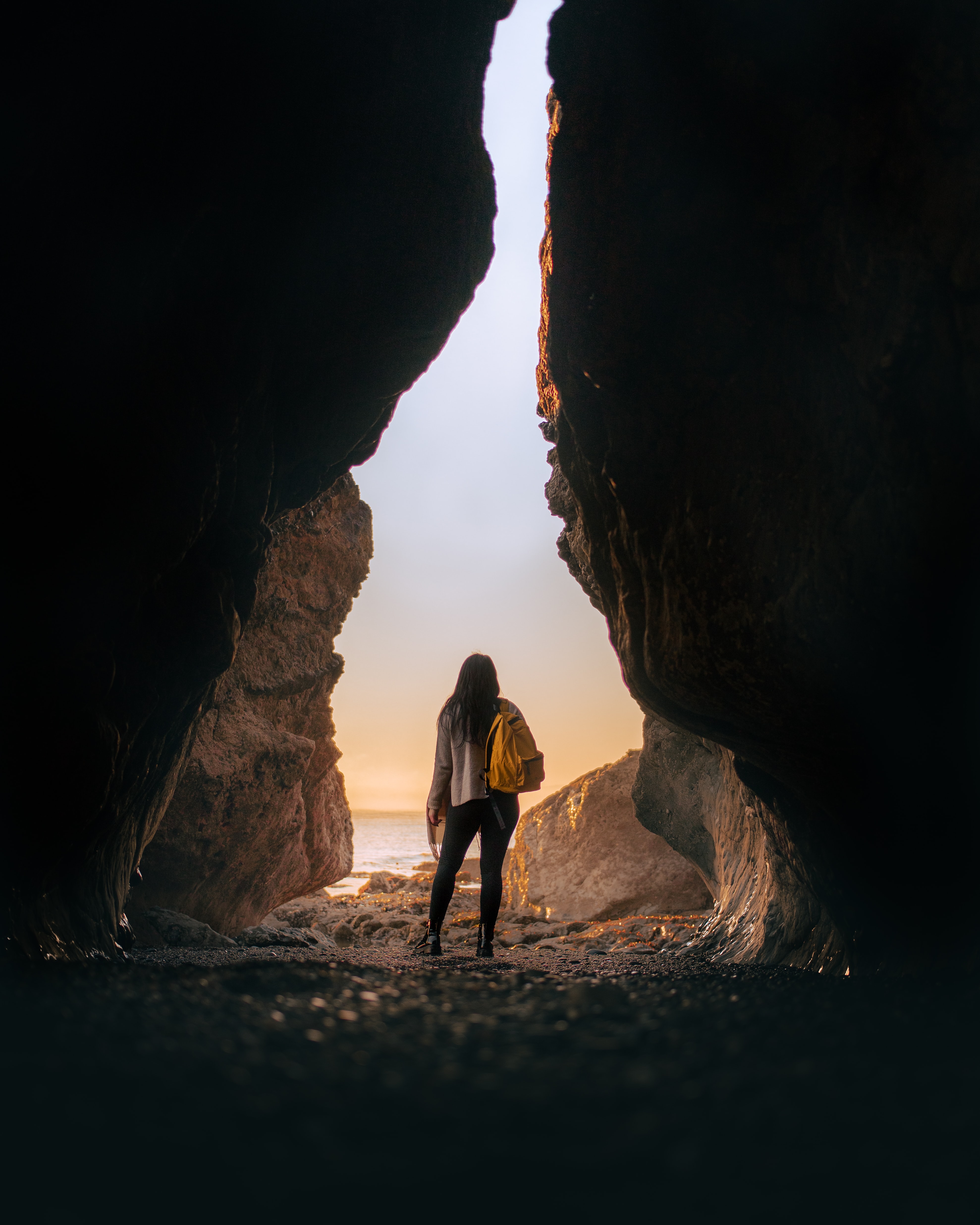 Free download wallpaper Sunset, Miscellanea, Miscellaneous, Loneliness, Cave, Girl on your PC desktop