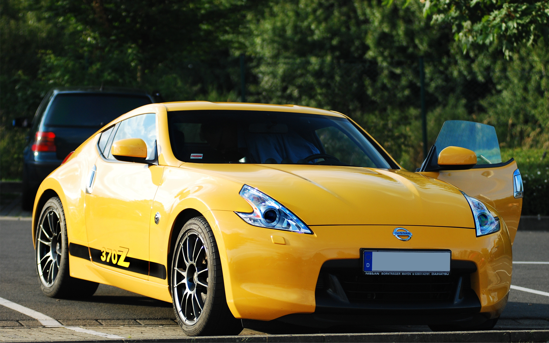 Nissan 370z Р¶РµР»С‚С‹Р№