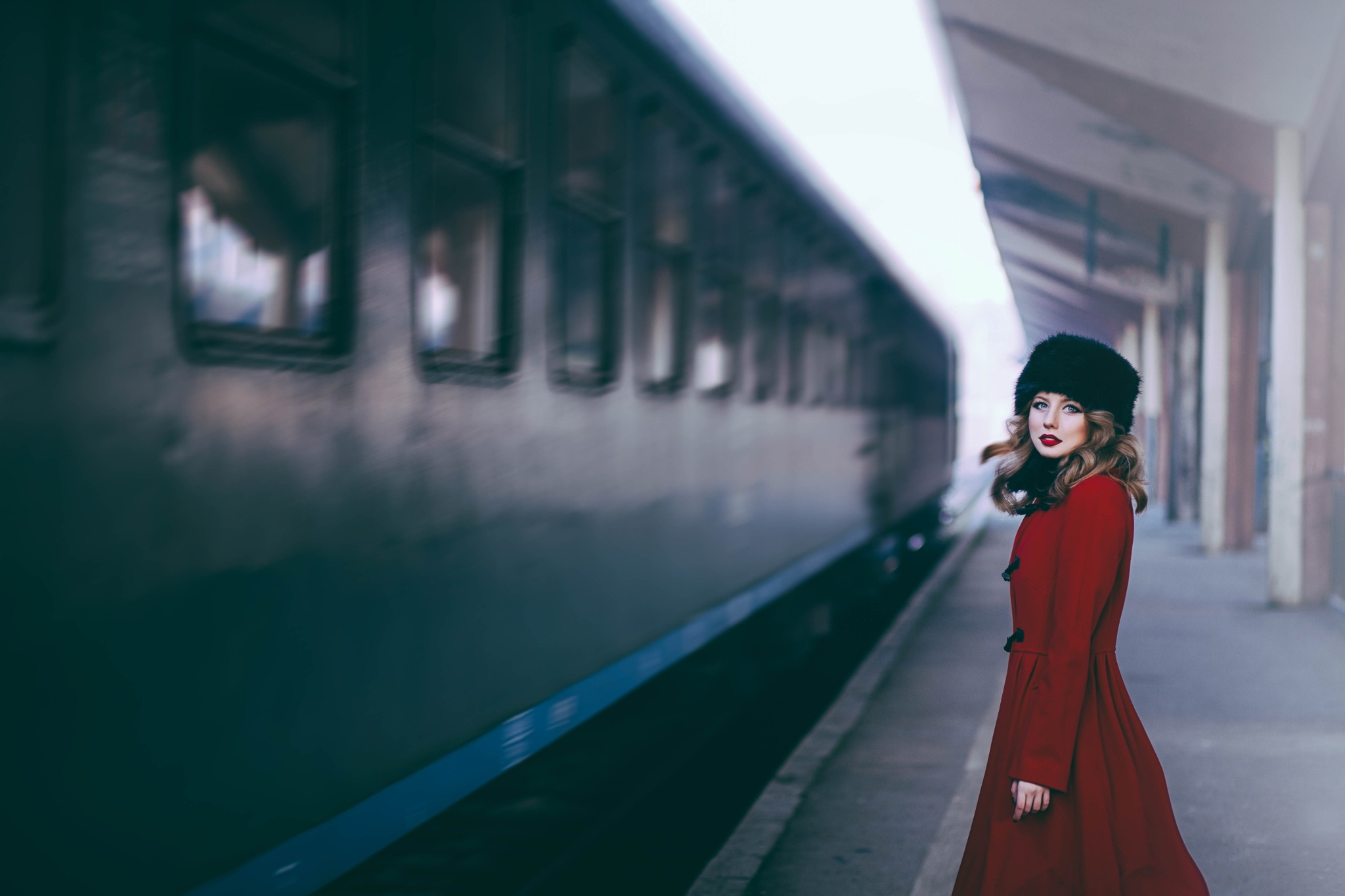 women, model, fur, hat, train station