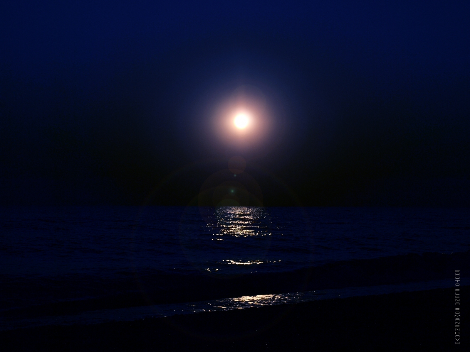 Download mobile wallpaper Water, Sea, Landscape, Moon for free.