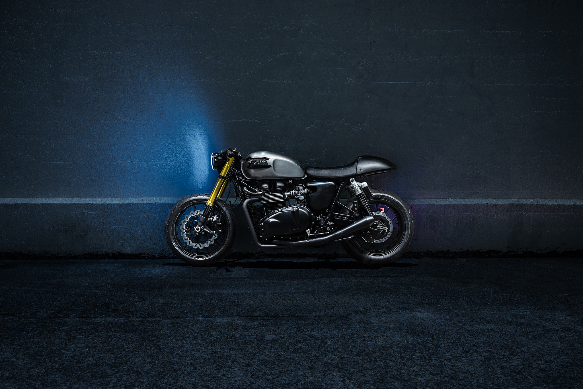 Download mobile wallpaper Triumph Bonneville, Wall, Motorcycles, Motorcycle for free.