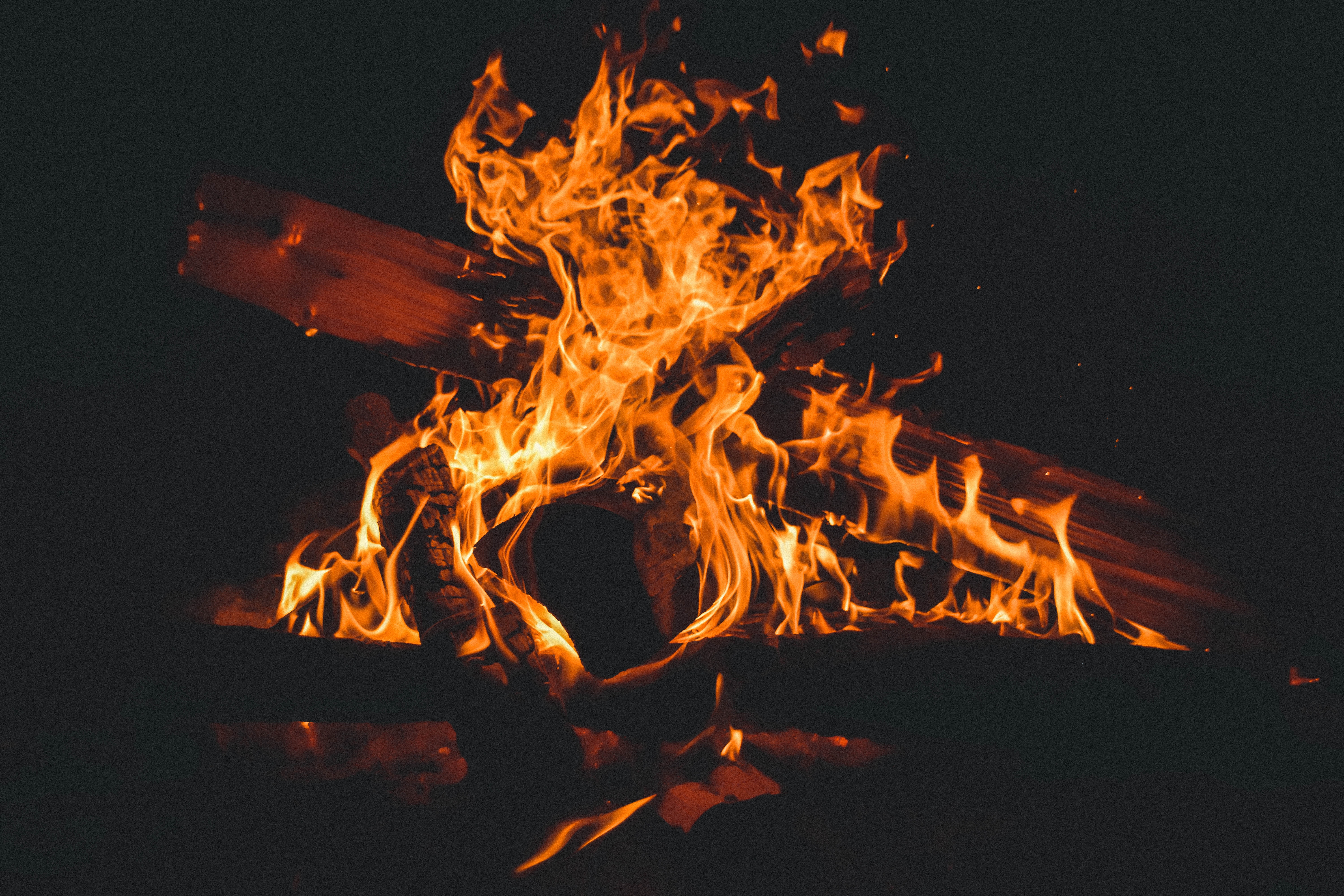 firewood, fire, bonfire, dark, flame, combustion Full HD