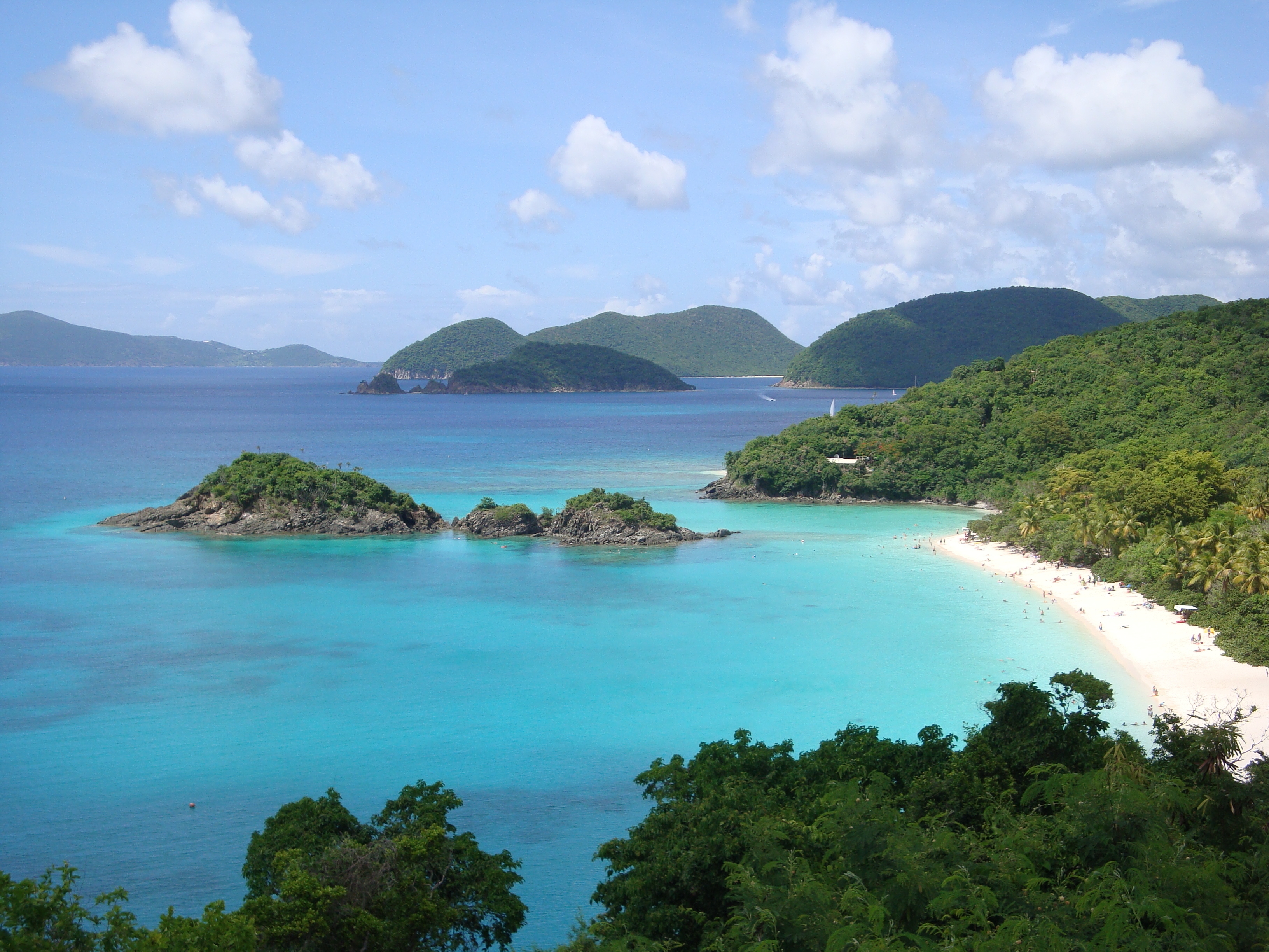 82911 скачать обои острова, тропики, природа, пляж, берег, голубая вода - заставки и картинки бесплатно