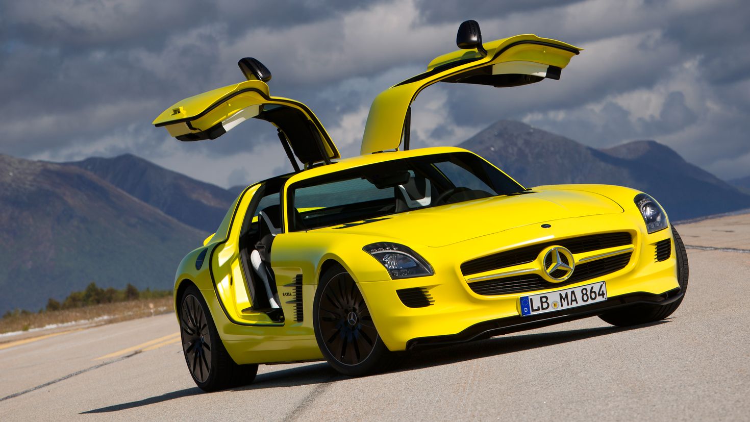 Мерседес SLS AMG белый 2015