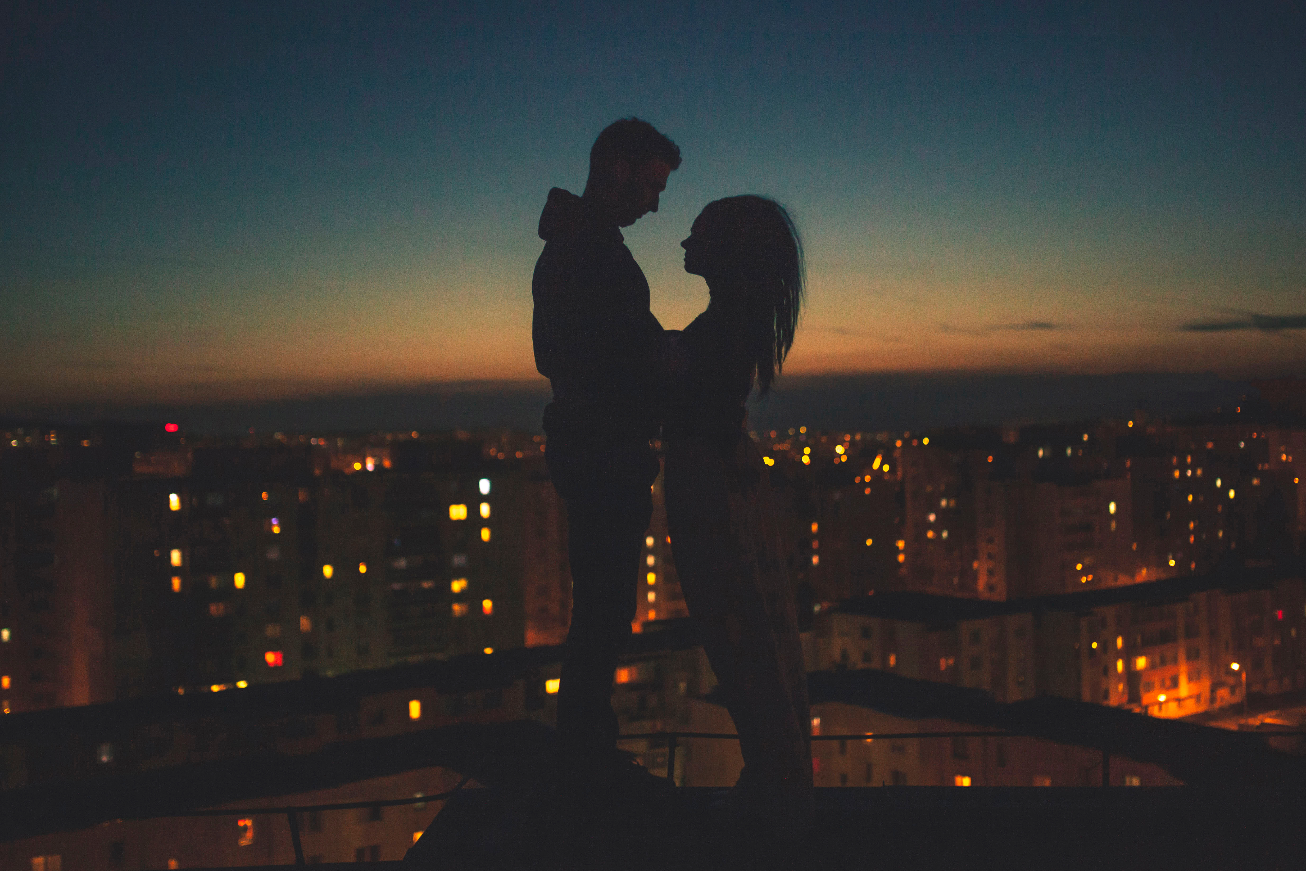 pair, romance, couple, love, silhouettes, night city download HD wallpaper