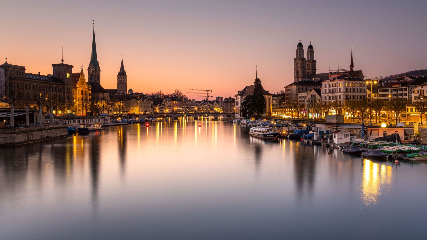 Río de suiza que pasa por zurich