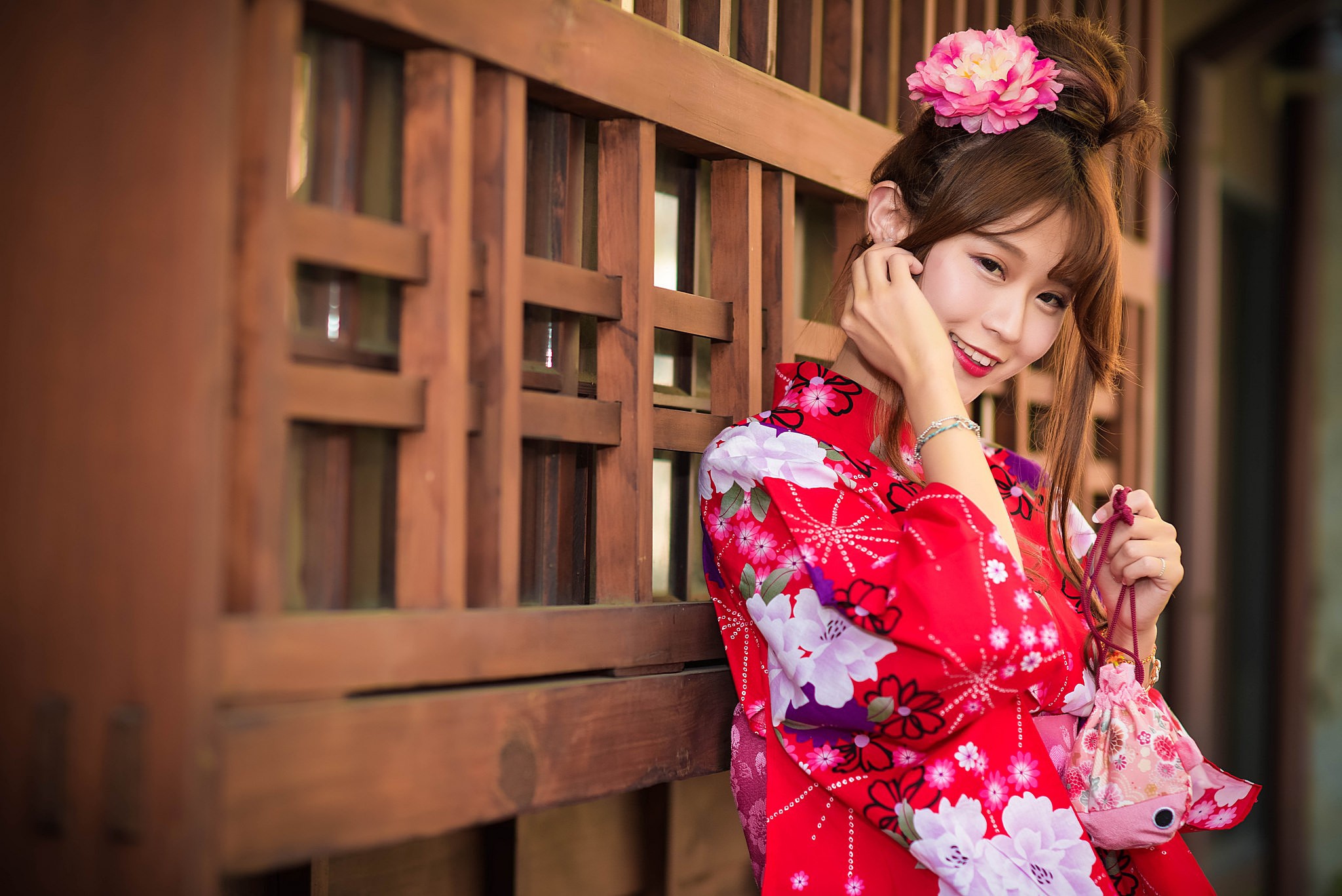 Показать красивую японку. Японка в кимоно гейша. Японская девушка. Красивые японки.