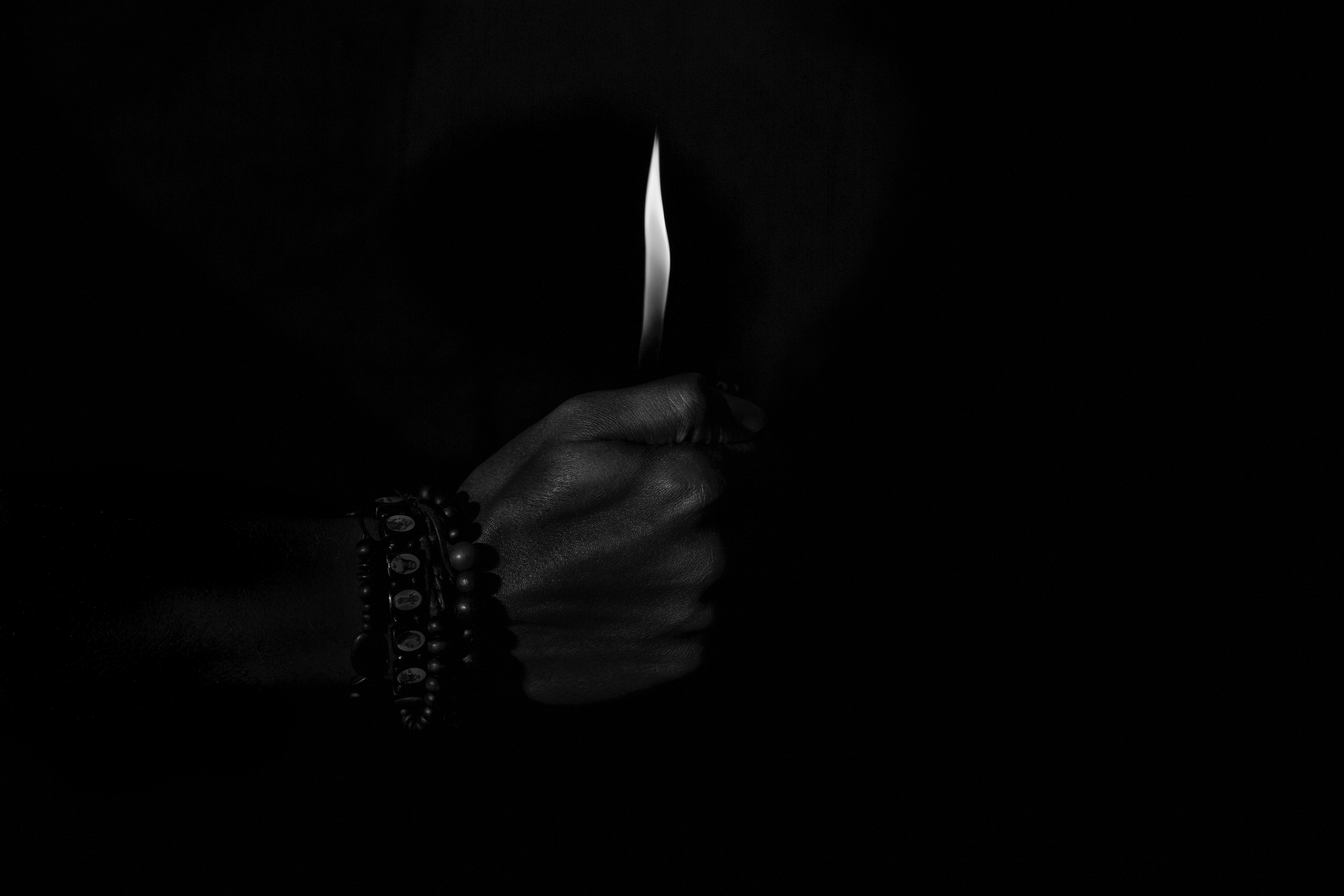hands, chb, black, bw, candle 4K