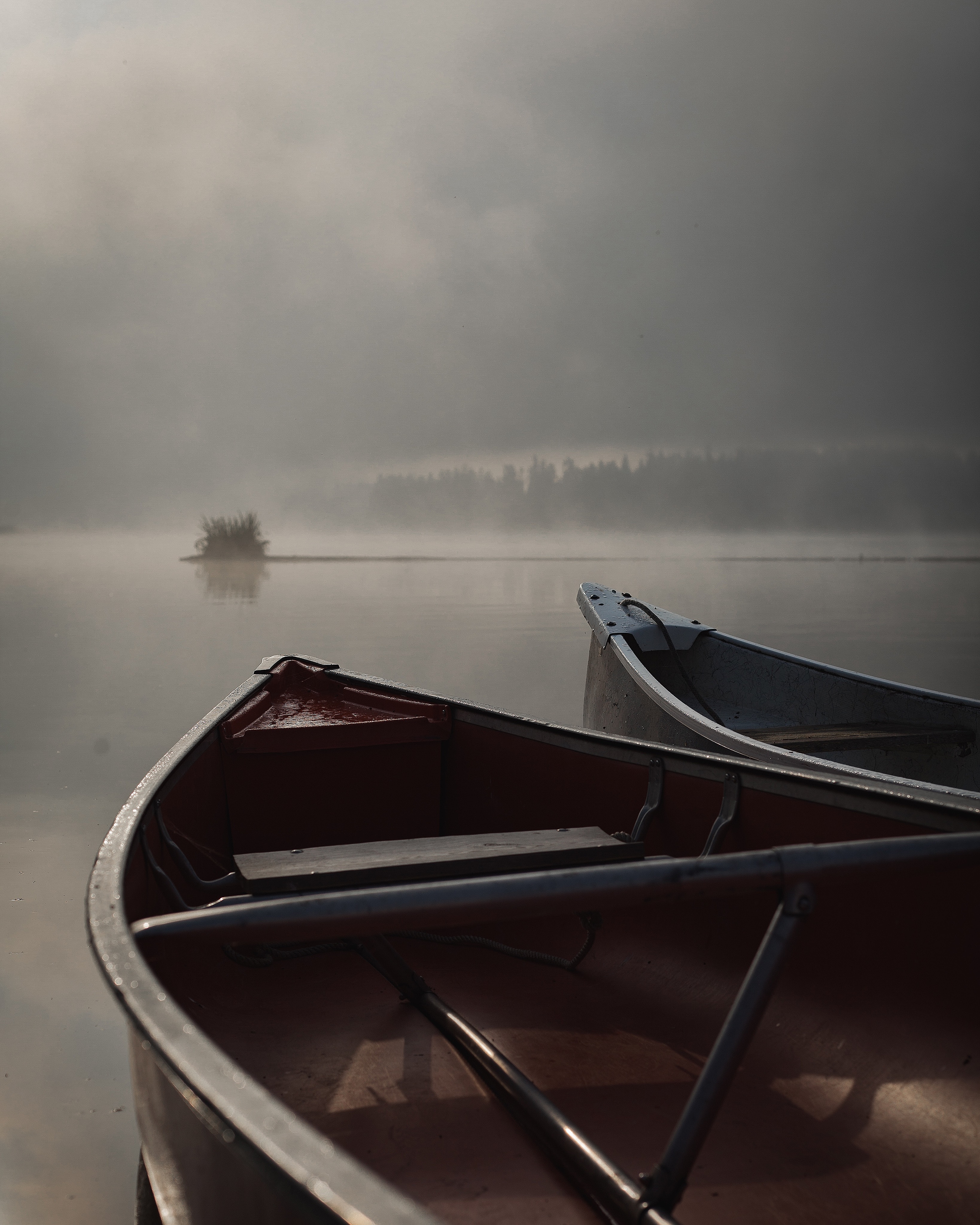 Laden Sie das Nebel, Abend, Natur, Boote, Flüsse-Bild kostenlos auf Ihren PC-Desktop herunter