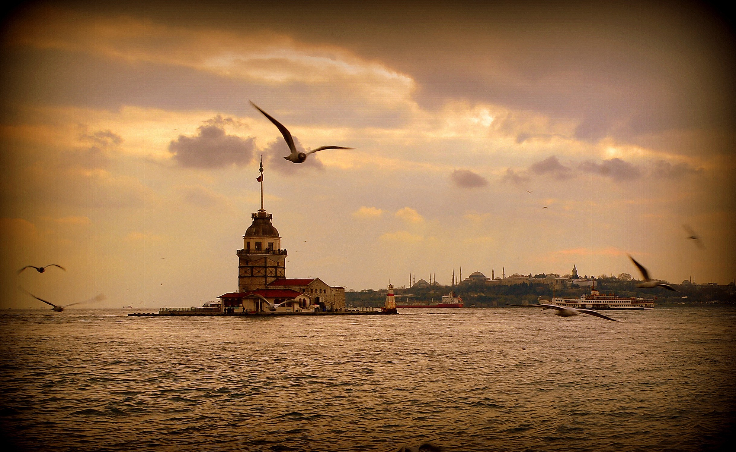 1488775 Hintergrundbild herunterladen menschengemacht, istanbul, truthahn - Bildschirmschoner und Bilder kostenlos