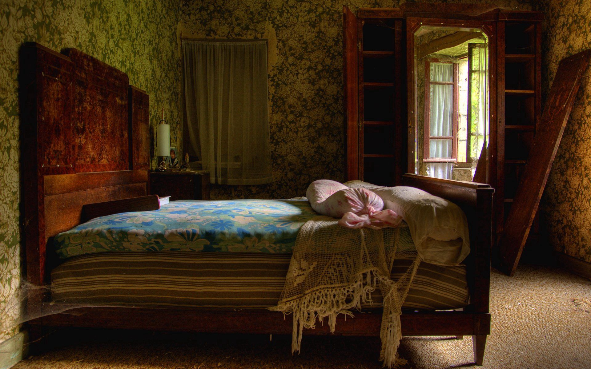 Download mobile wallpaper Miscellaneous, Bed, Sleeping, Miscellanea, Interior, Portrait, Bedroom, Old, Ancient for free.