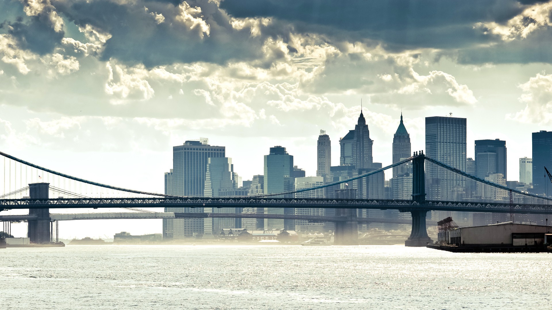 Вид на Манхэттен с Бруклинского моста