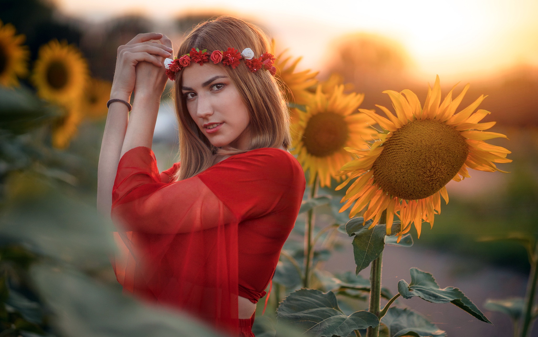 Фото женщин в подсолнухах